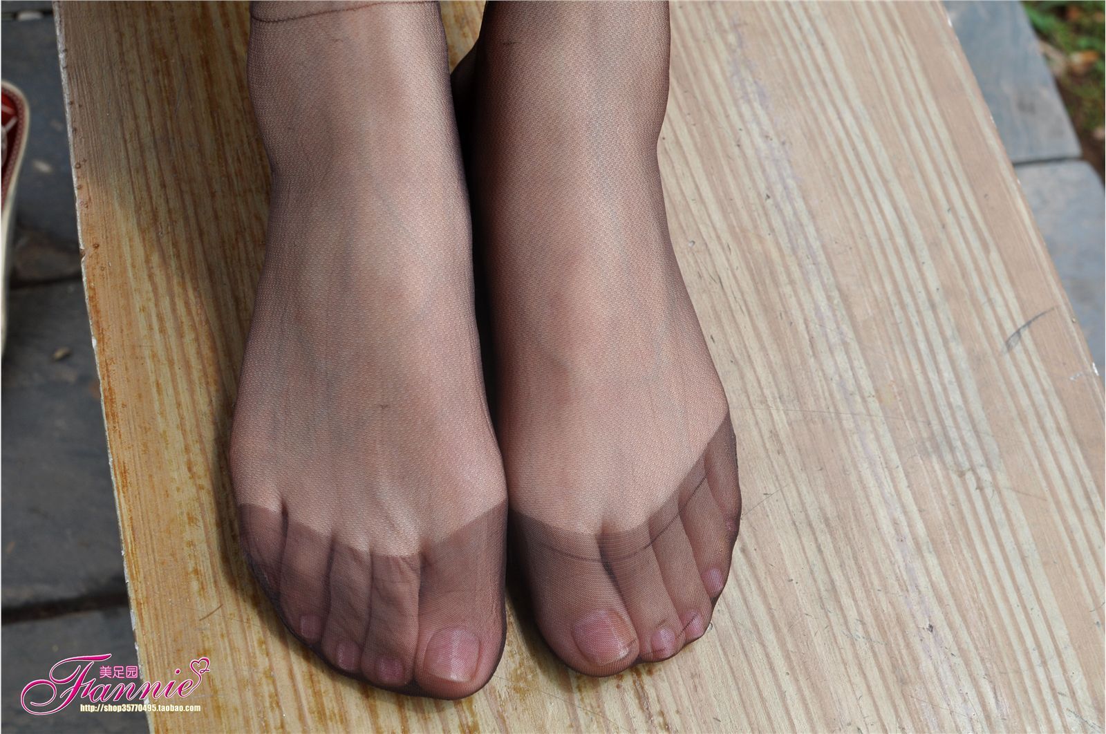 Fannie芬妮高清原图之2011周年特辑（丝足3）NO.016