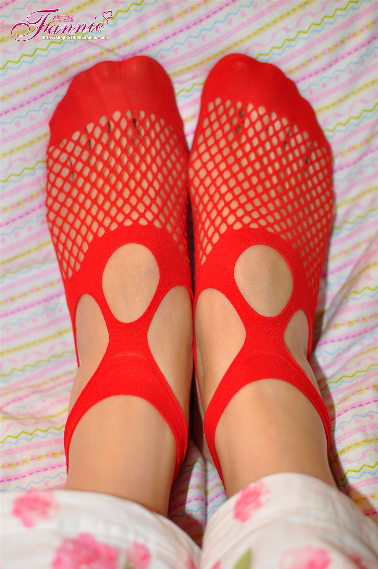 Fannie芬妮高清原图之暗香（船袜大红）NO.017