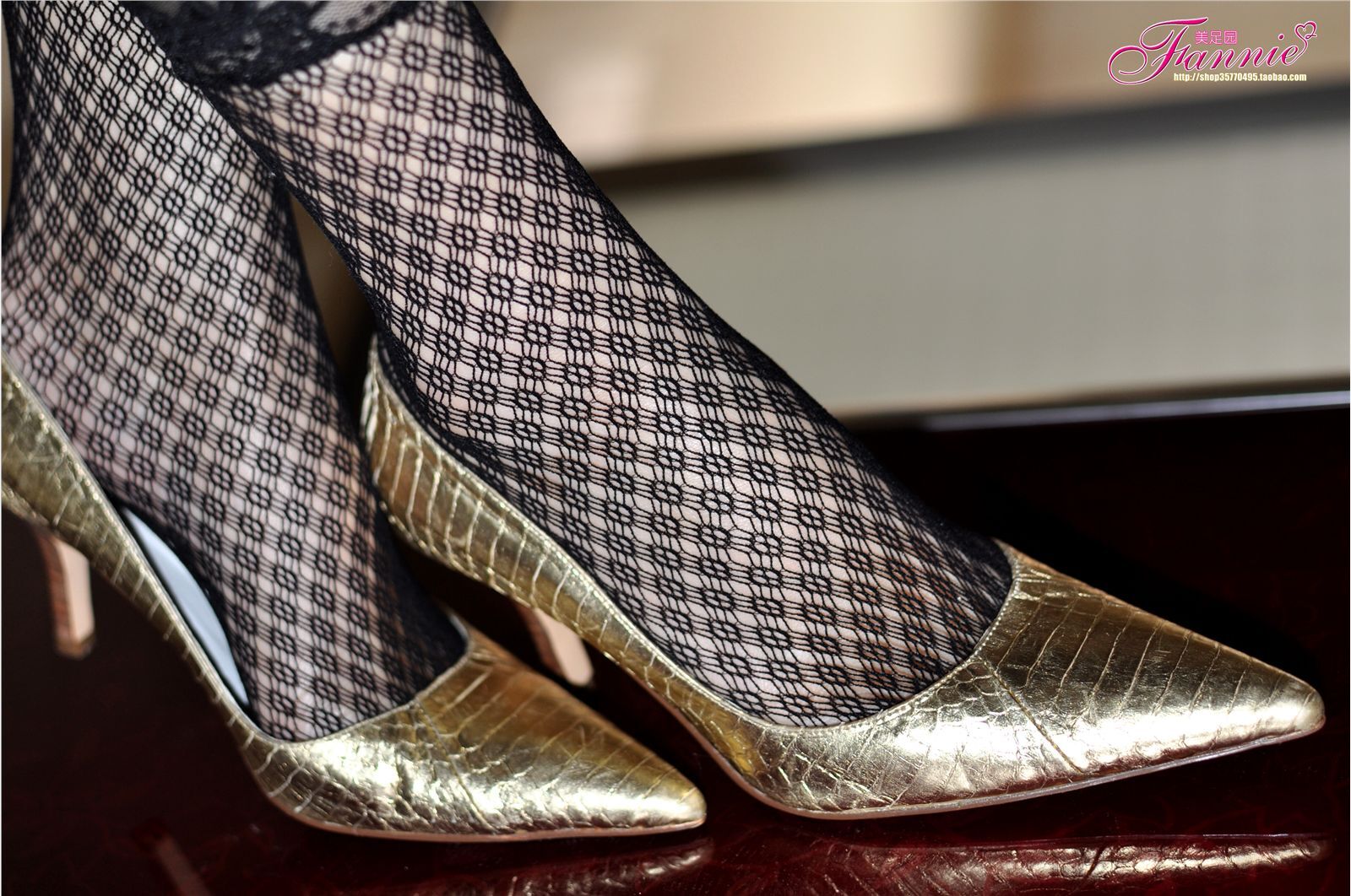 Fannie芬妮高清原图之暗香（金色船鞋黑网丝）NO.020
