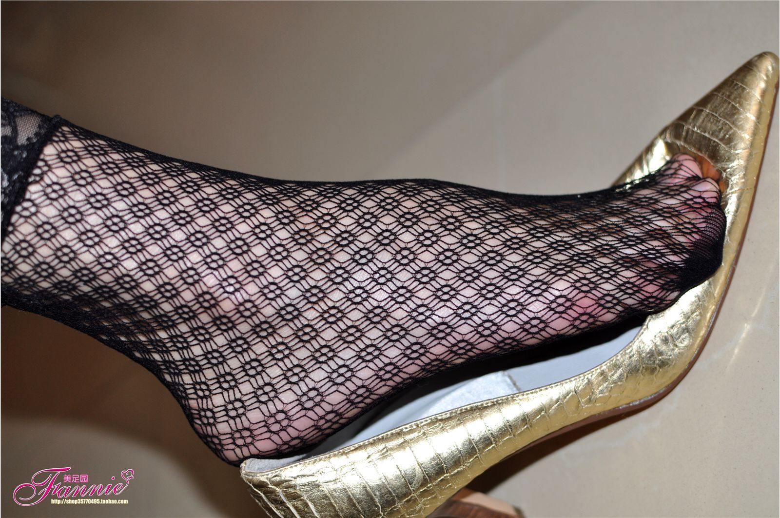 Fannie芬妮高清原图之暗香（金色船鞋黑网丝）NO.020