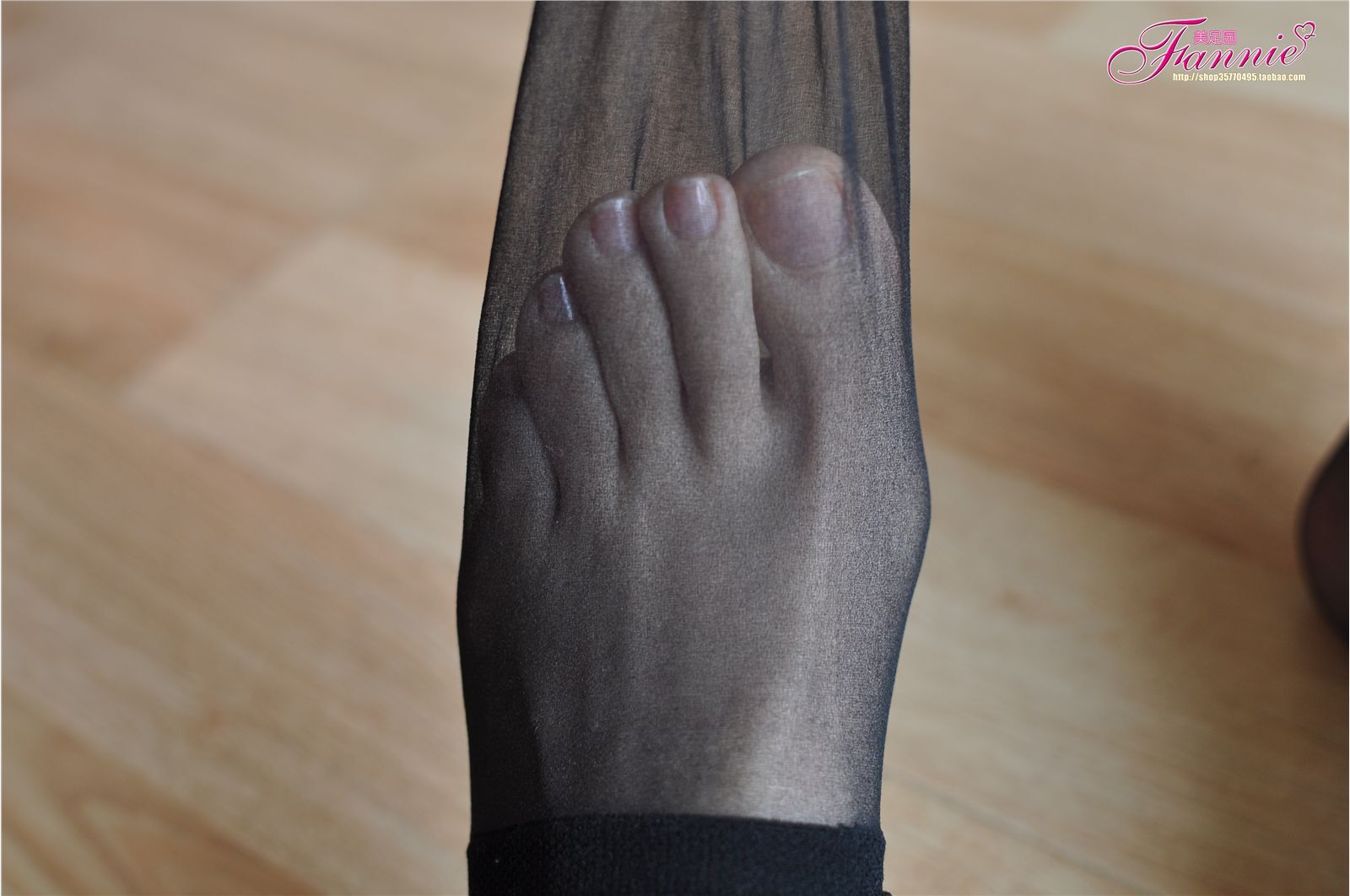 Fannie芬妮高清原图之薄如蝉翼（黑丝）NO.029