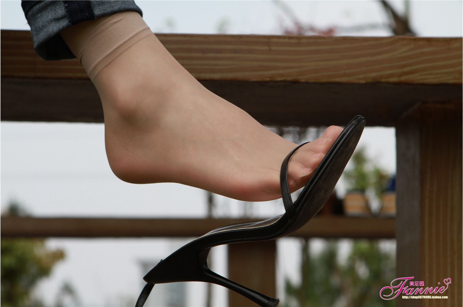 Fannie芬妮高清原图之薄如蝉翼轻若烟（极致高跟肉色短丝）NO.031