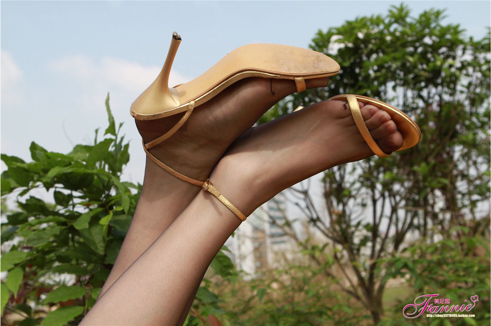 Fannie芬妮高清原图之薄如蝉翼轻若烟（金色旋律蓝色纯丝）NO.036