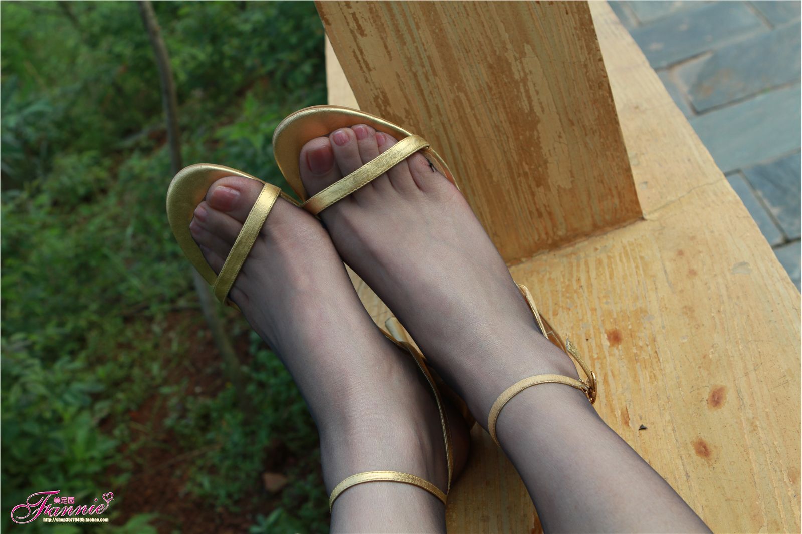 Fannie芬妮高清原图之薄如蝉翼轻若烟（金色旋律蓝色纯丝）NO.036