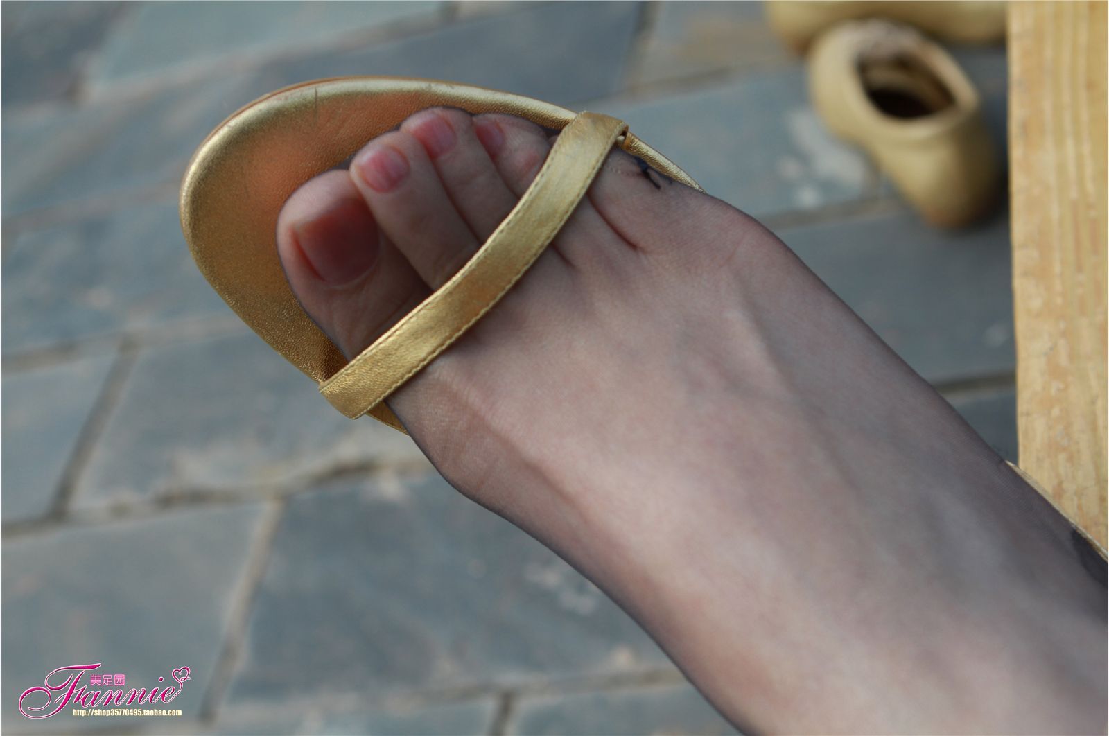 Fannie芬妮高清原图之薄如蝉翼轻若烟（金色旋律蓝色纯丝）NO.036