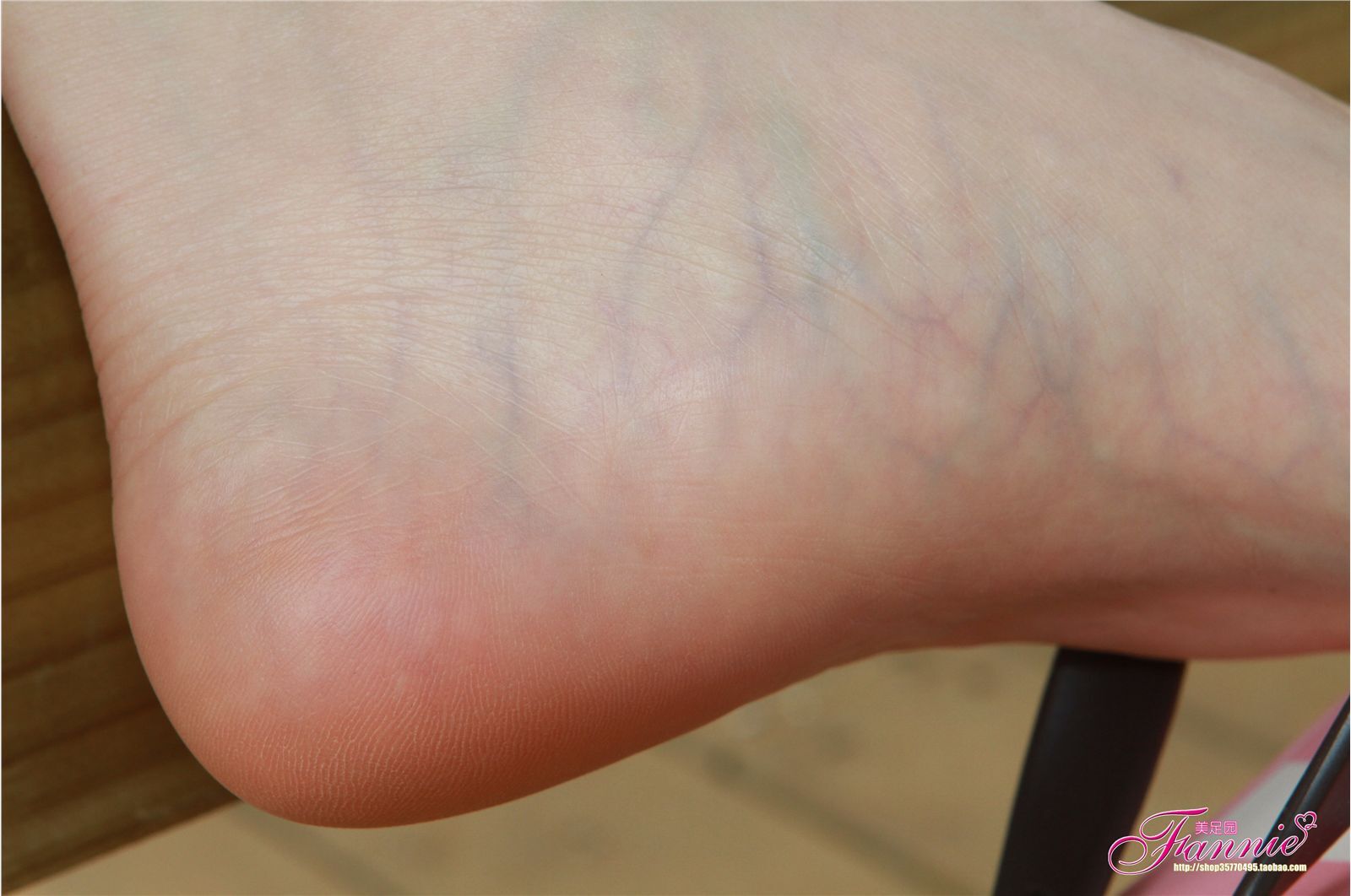 Fannie芬妮高清原图之薄施粉彩（粉拖）NO.040