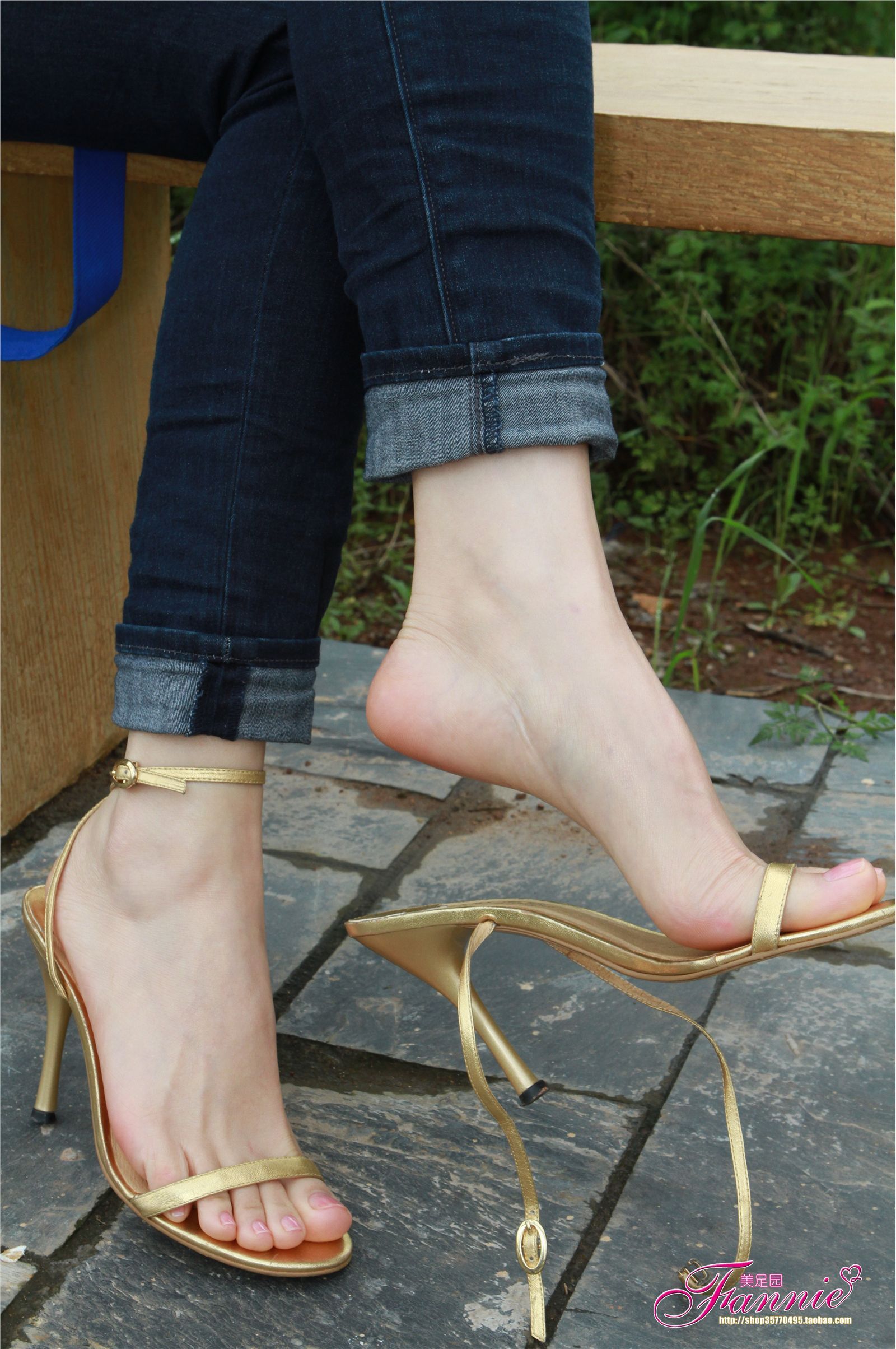 Fannie芬妮高清原图之薄施粉彩（金色旋律）NO.043