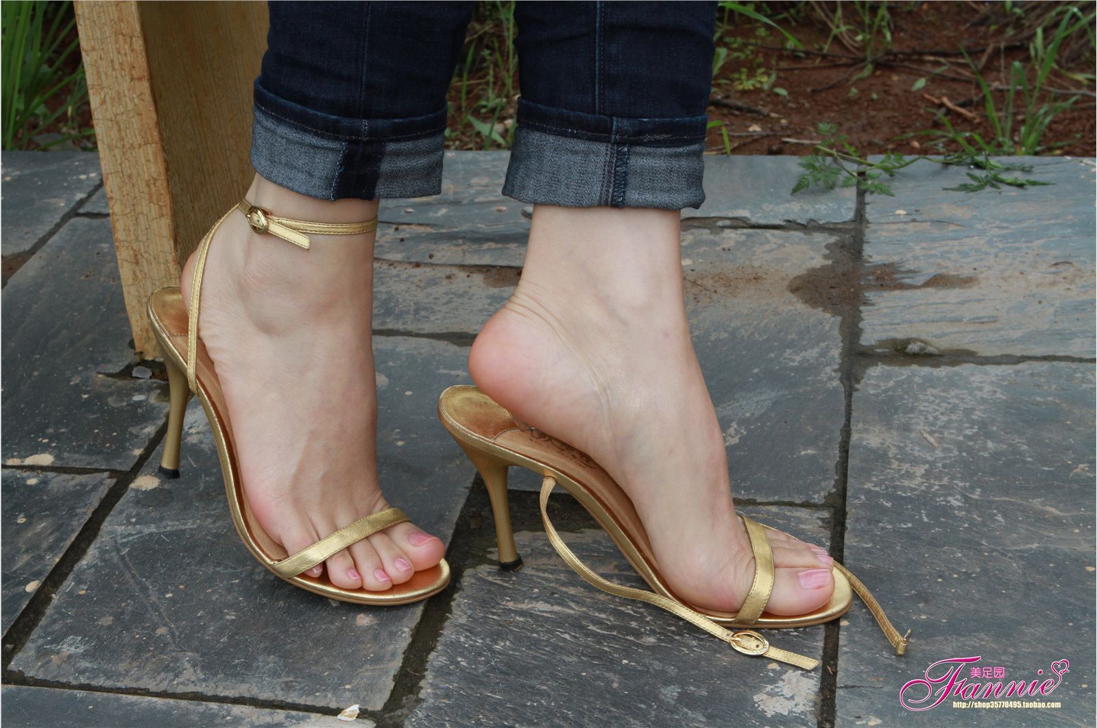 Fannie芬妮高清原图之薄施粉彩（金色旋律）NO.043