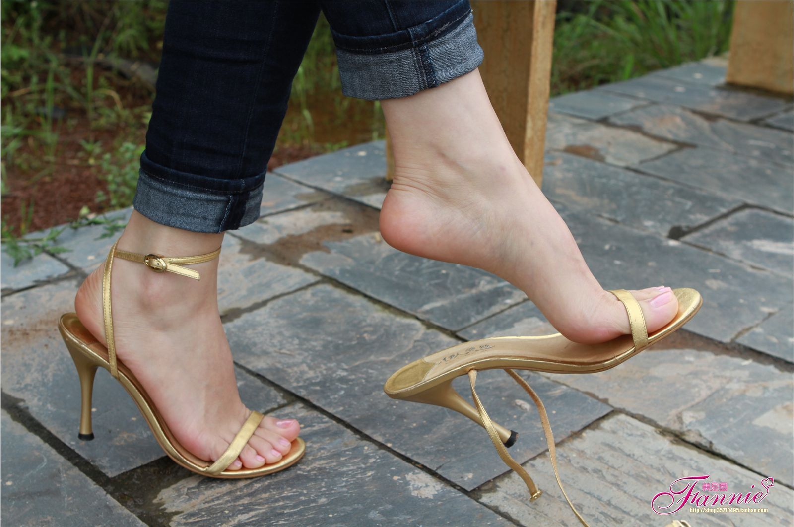 Fannie芬妮高清原图之薄施粉彩（金色旋律）NO.043