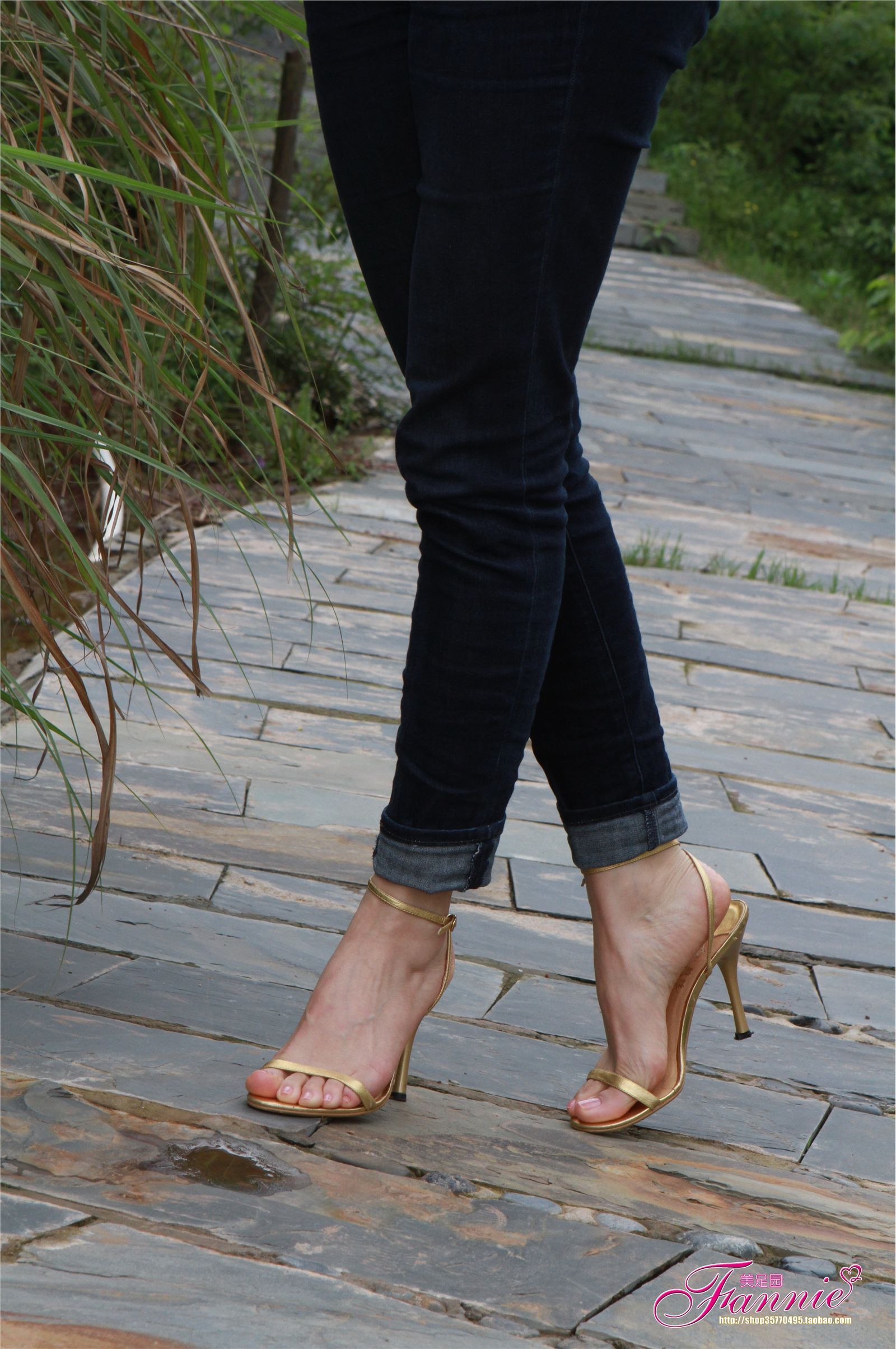 Fannie芬妮高清原图之薄施粉彩（金色旋律）NO.043