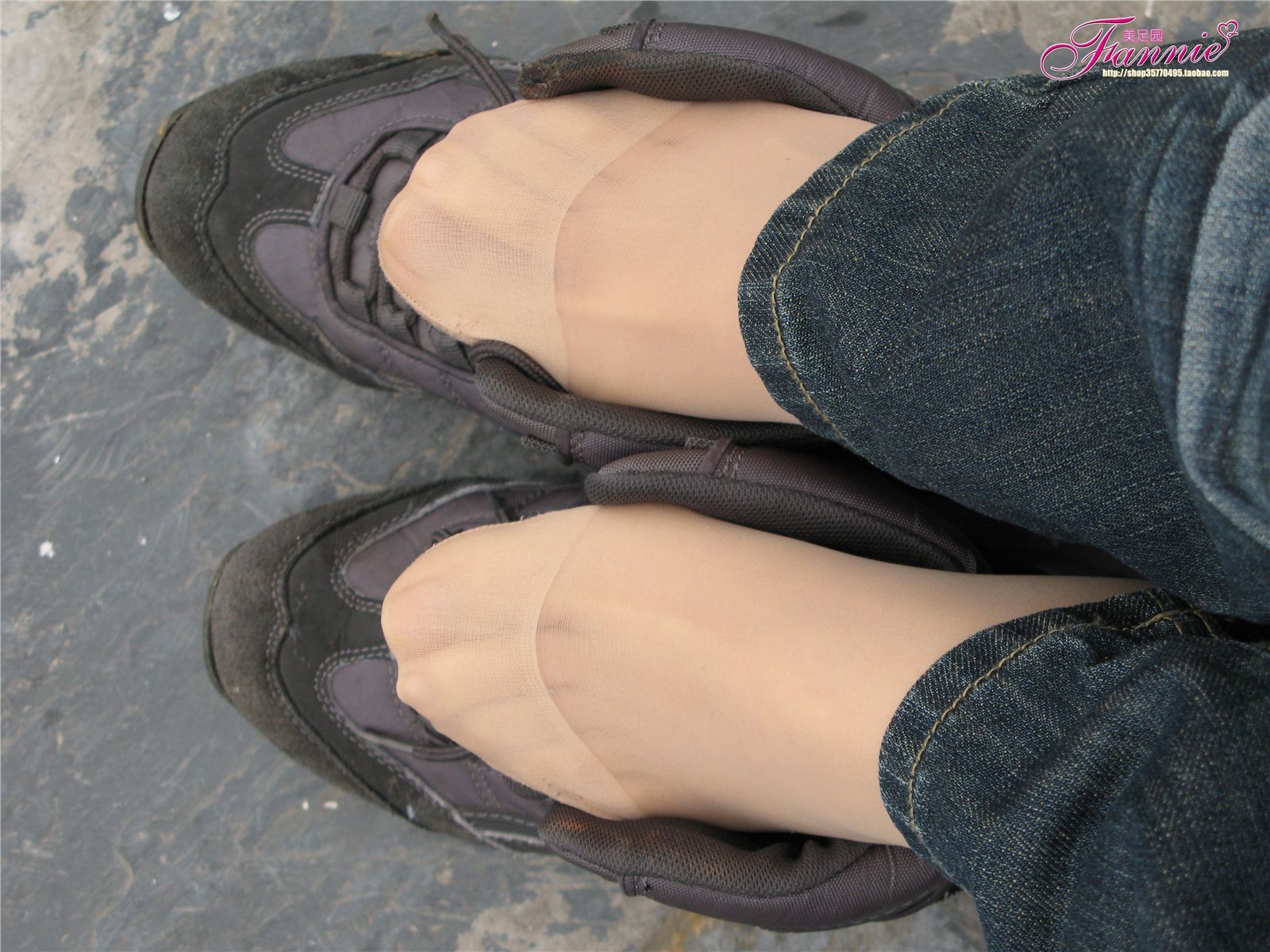 Fannie芬妮高清原图之茶山温泉2丝足NO.046