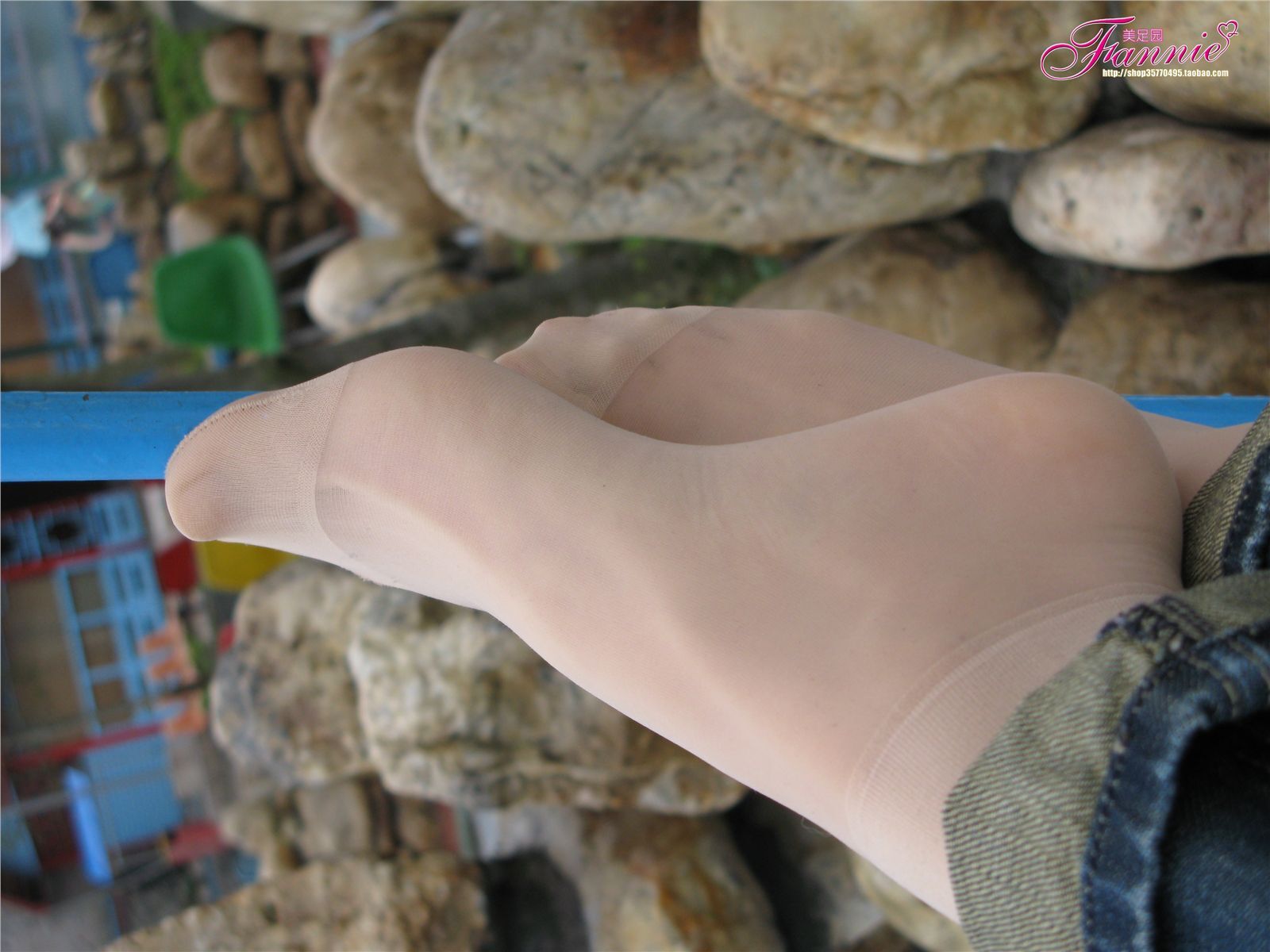 Fannie芬妮高清原图之茶山温泉2丝足NO.046