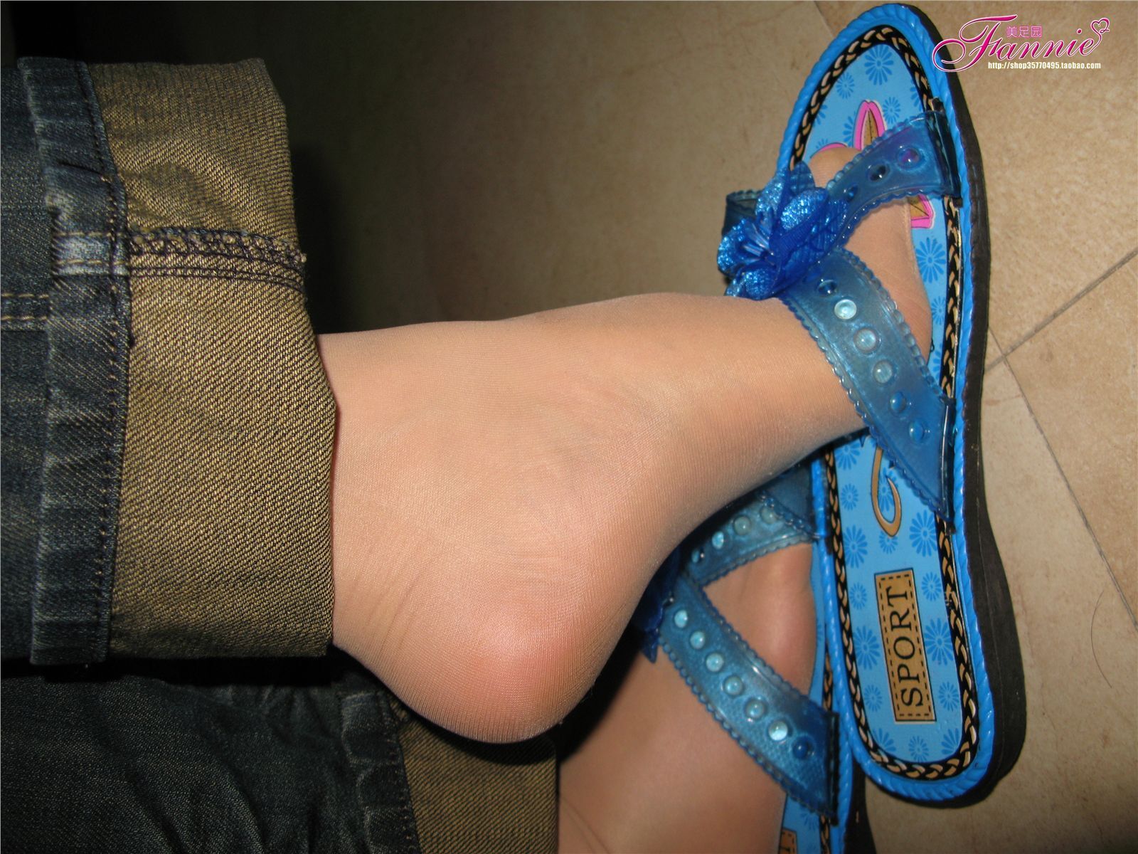 Fannie芬妮高清原图之茶山温泉3丝足NO.047