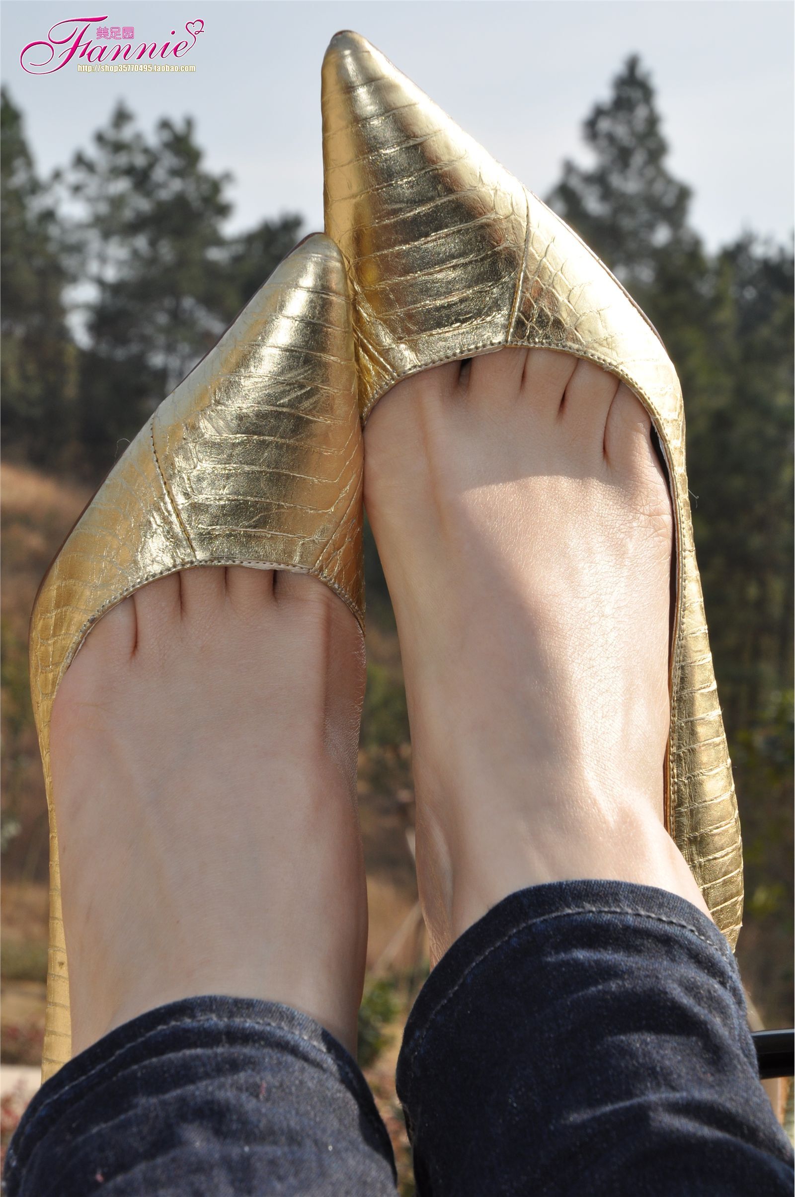 Fannie芬妮高清原图之车窗外的风景(船鞋)NO.059