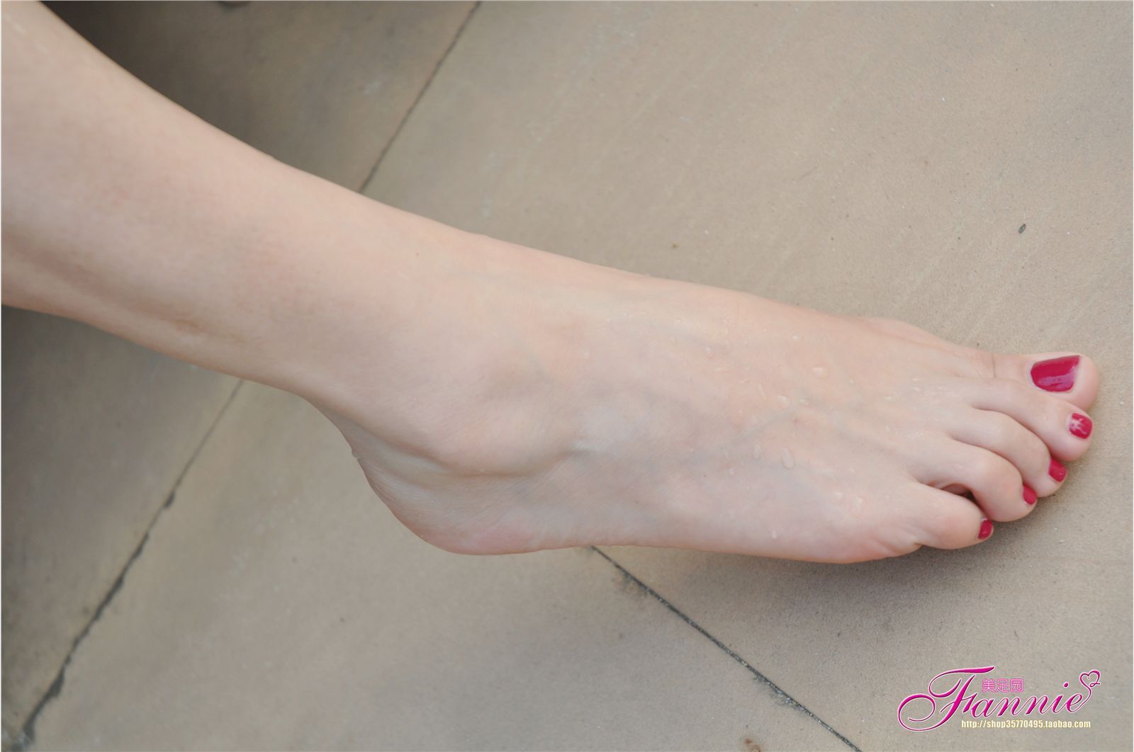 Fannie芬妮高清原图之池边闲情NO.062