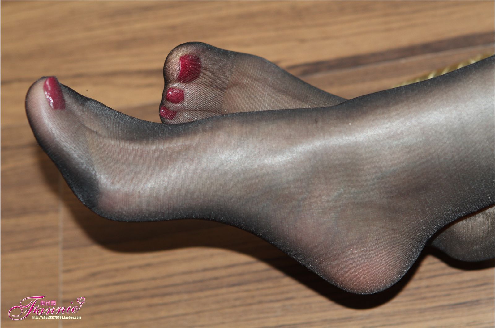 Fannie芬妮高清原图之炽红莲（金色船鞋黑丝）NO.065