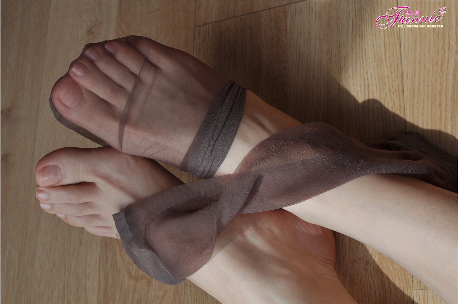 Fannie芬妮高清原图之触摸阳光（灰丝特写）NO.077