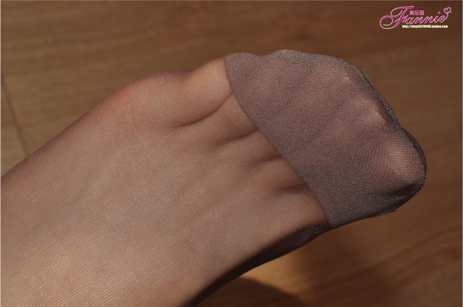 Fannie芬妮高清原图之触摸阳光（灰丝特写）NO.077