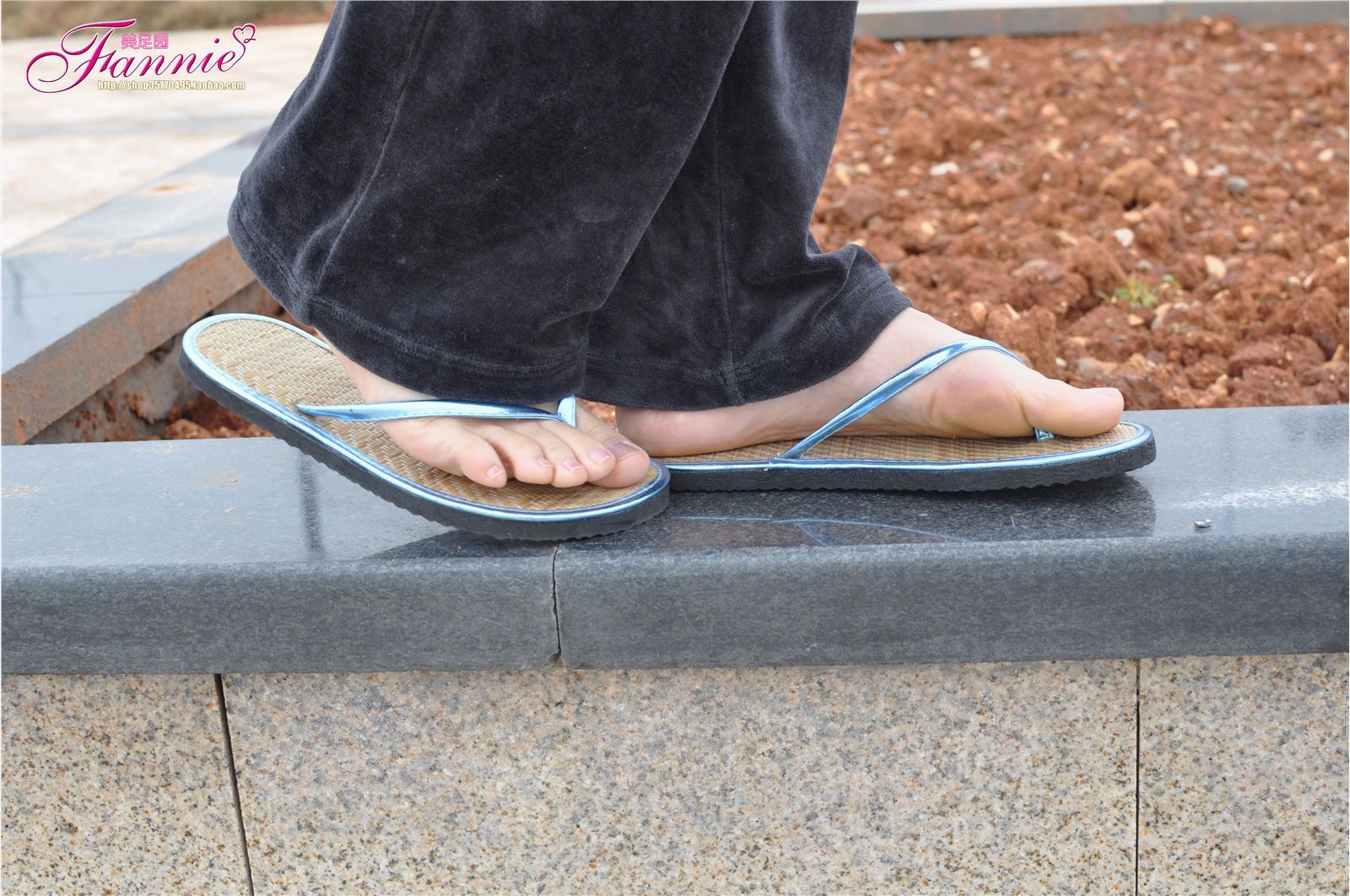 Fannie芬妮高清原图之春江水暖“丫”先知（蓝色人字拖）NO.096
