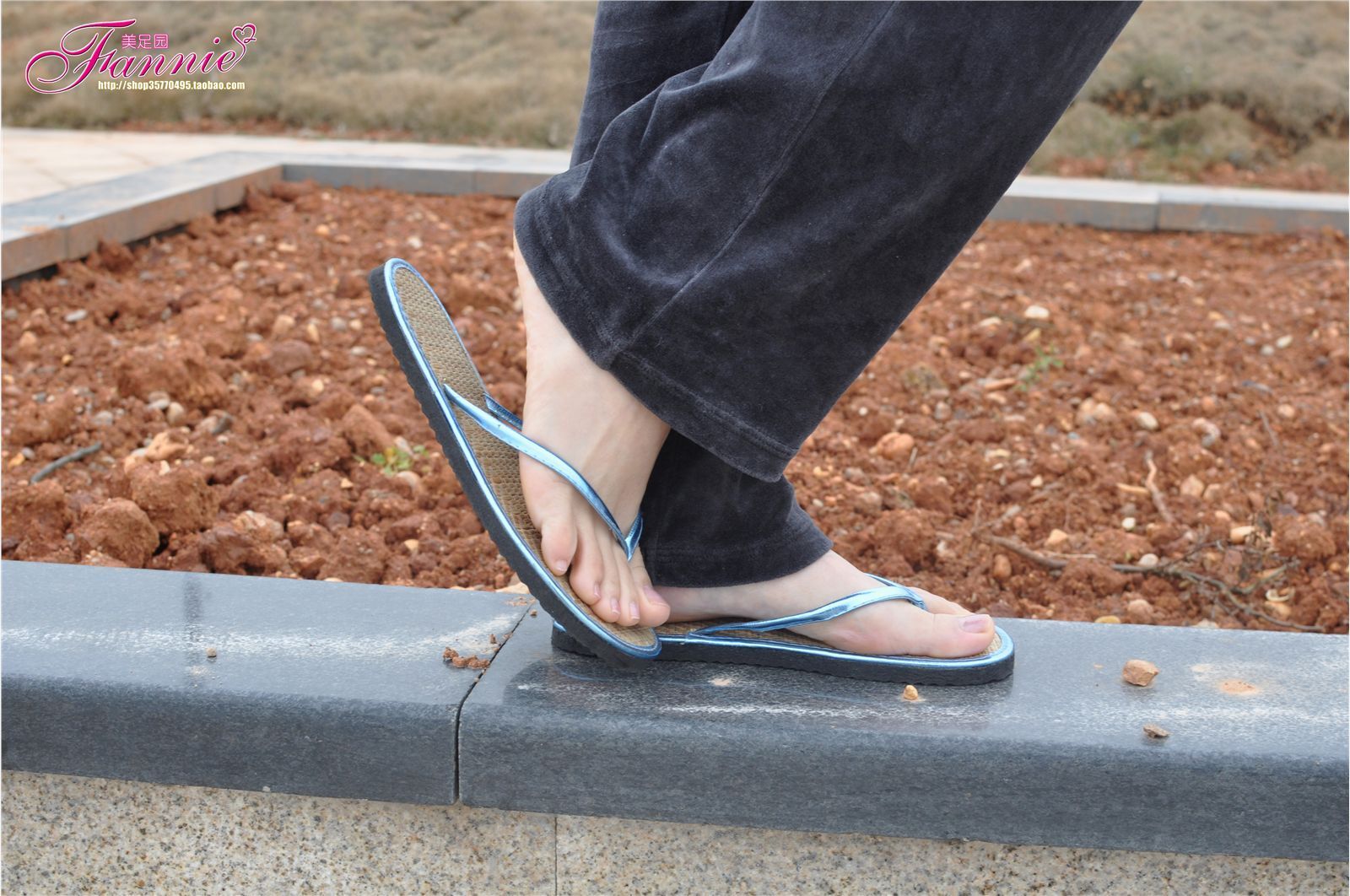 Fannie芬妮高清原图之春江水暖“丫”先知（蓝色人字拖）NO.096