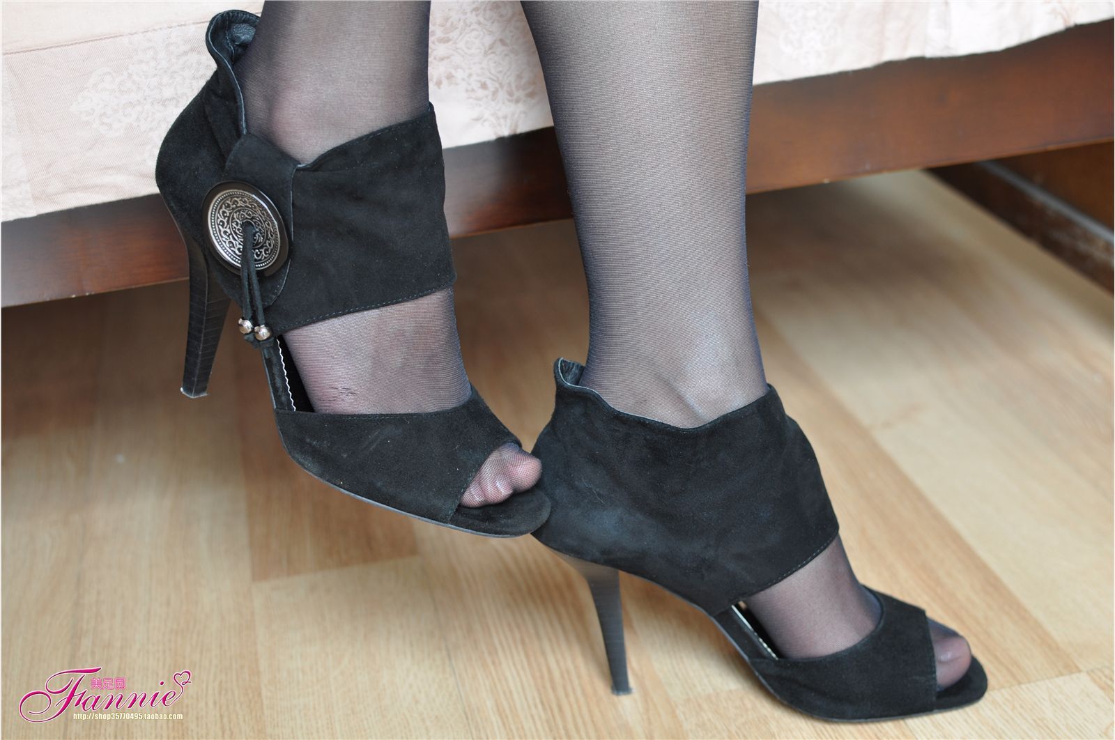 Fannie芬妮高清原图之典雅的高跟黑丝NO.100