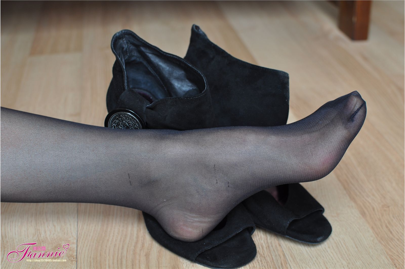 Fannie芬妮高清原图之典雅的高跟黑丝NO.100