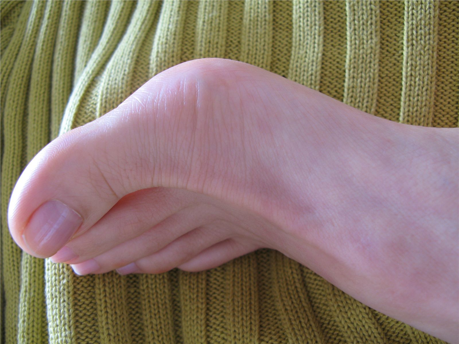 趾间嫣然。抱香 芬妮丝足