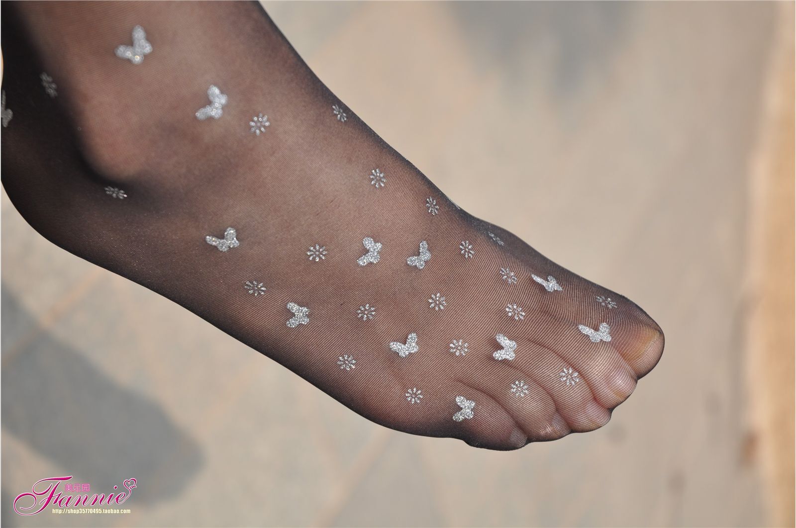 蝶舞飞扬(黑丝) [芬妮美足