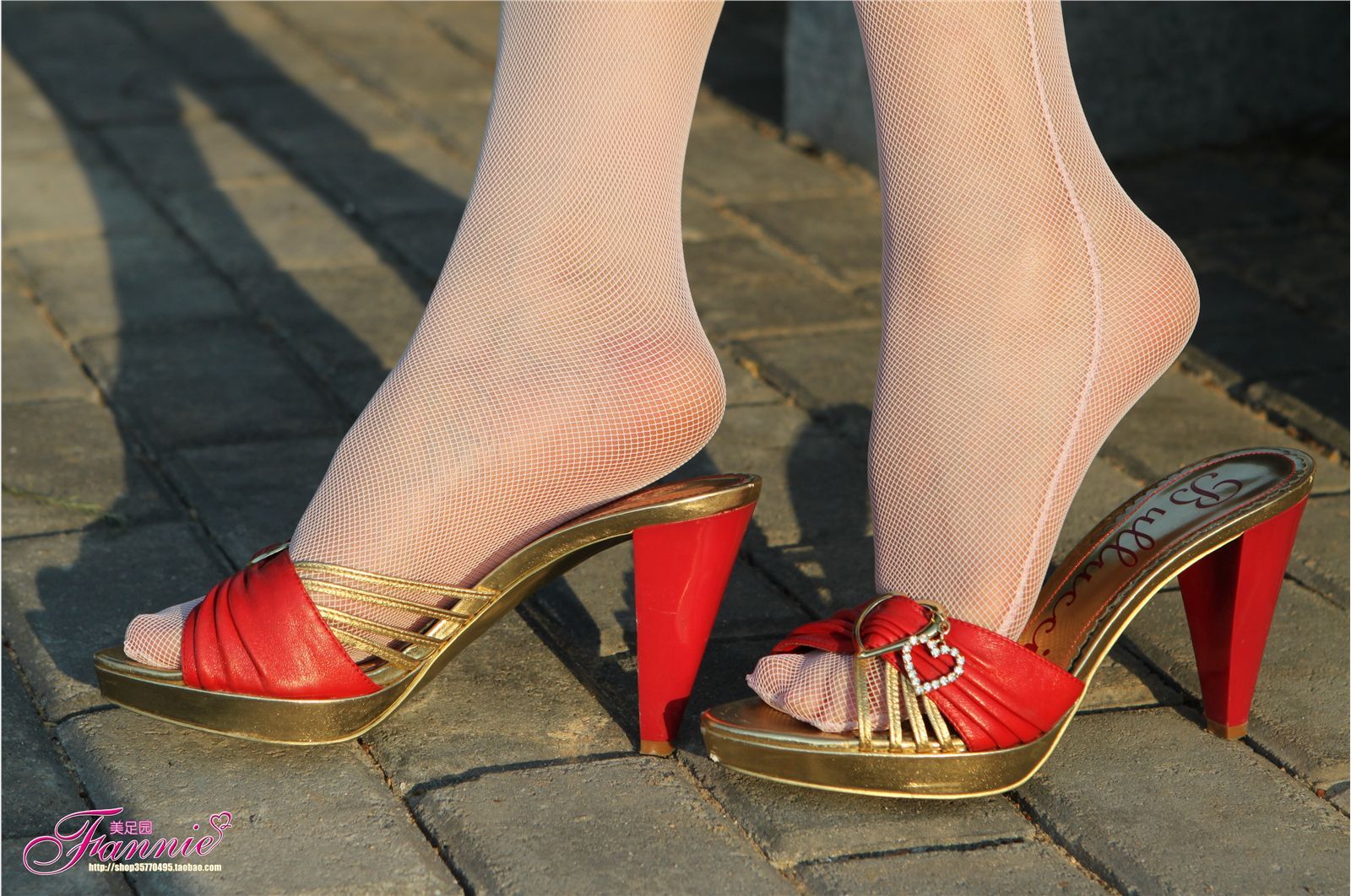 [芬妮美足] 园林秋色（粉丝）