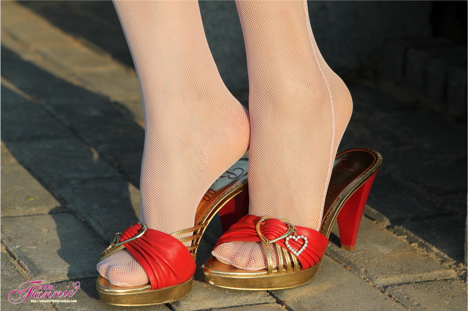 [芬妮美足] 园林秋色（粉丝）