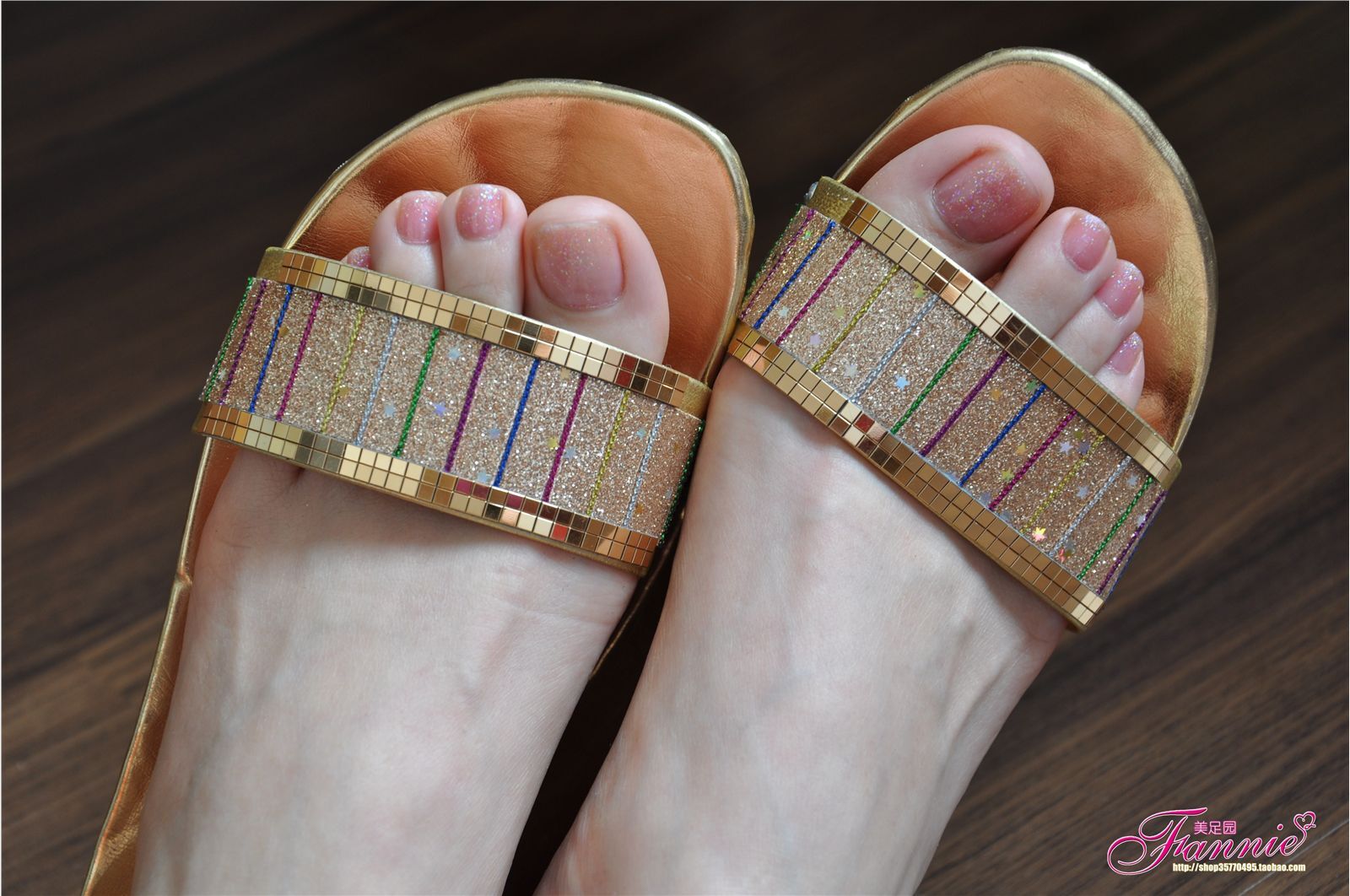 夏日足下。清爽靓丽（金色拖鞋） 芬妮高清丝足