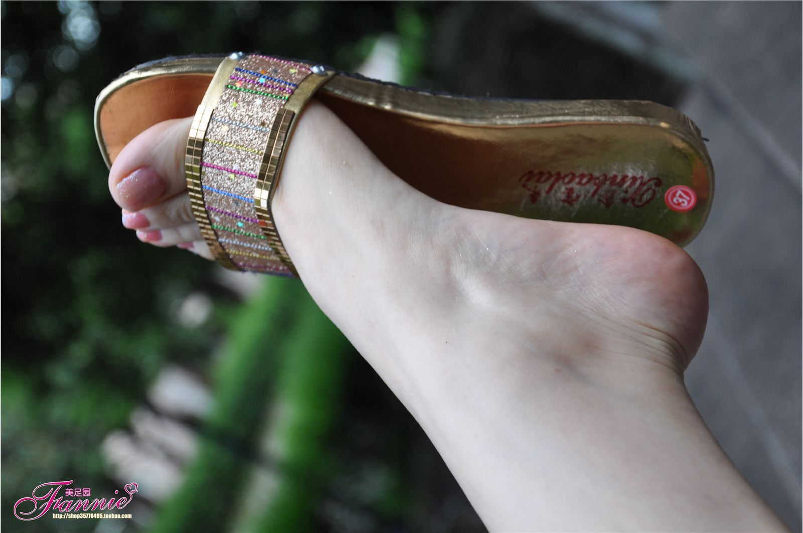 夏日足下。清爽靓丽（金色拖鞋） 芬妮高清丝足