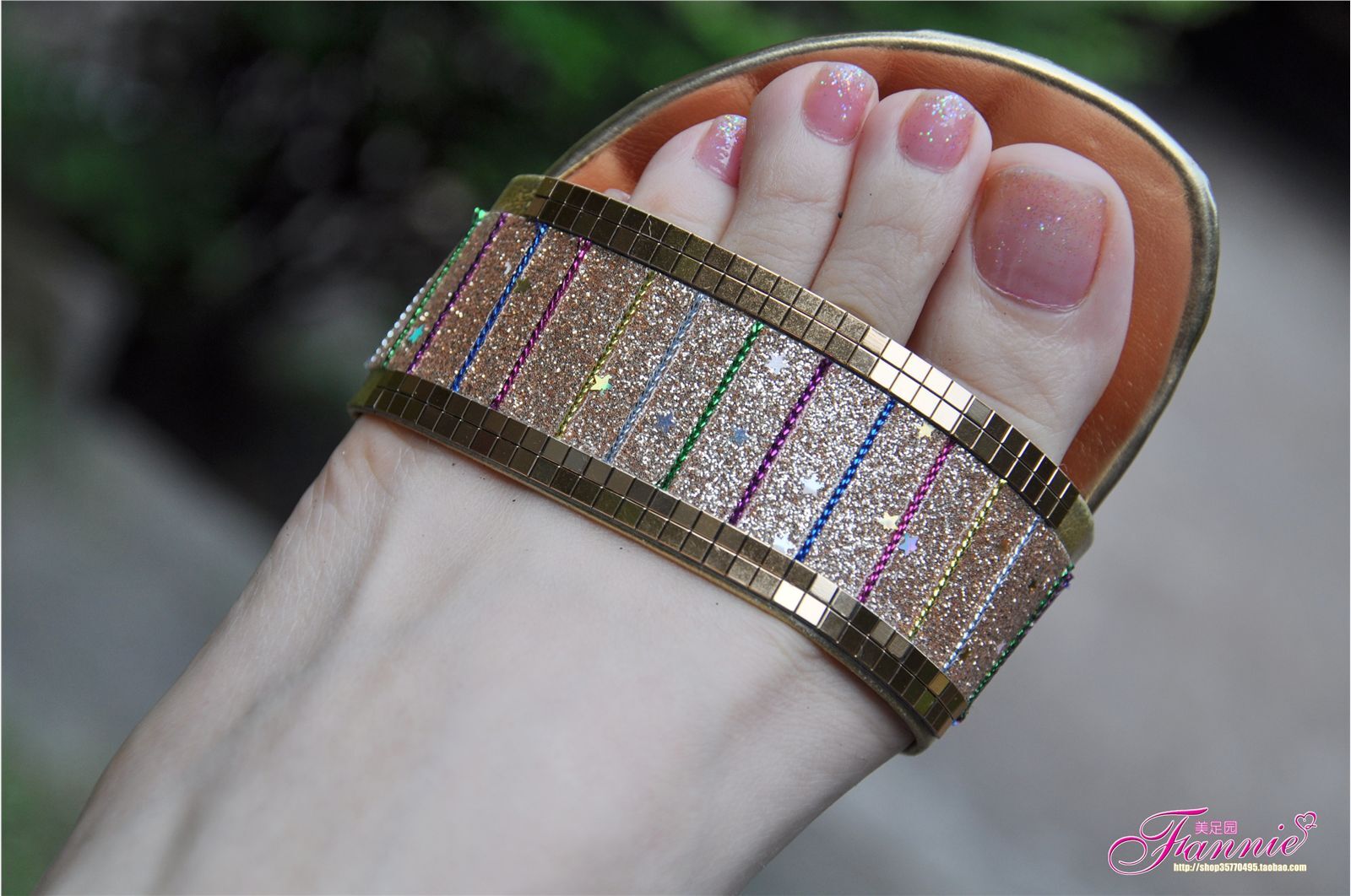 夏日足下。清爽靓丽（金色拖鞋） 芬妮高清丝足