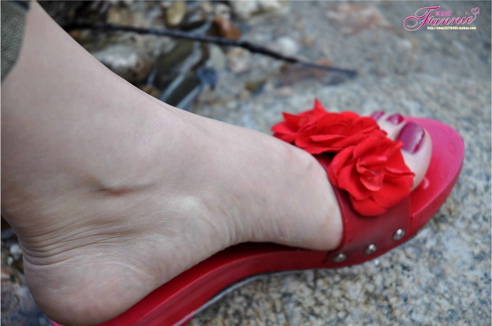 芬妮美足 阳光下的水舞 4