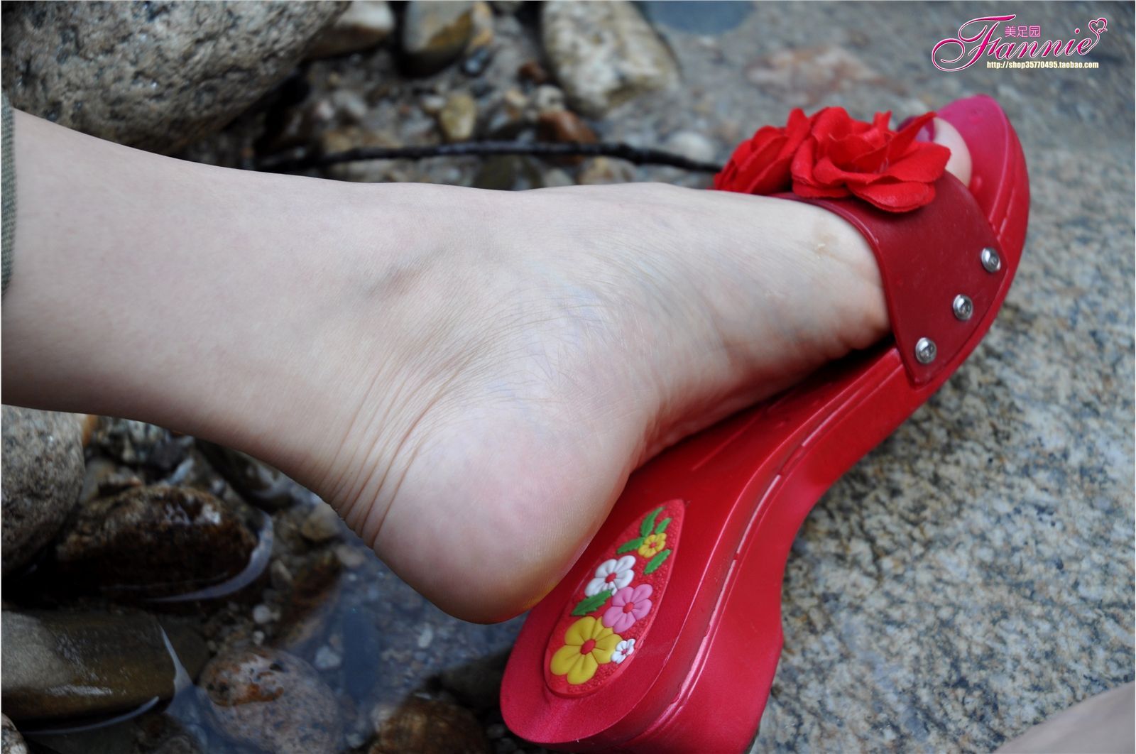 芬妮美足 阳光下的水舞 4