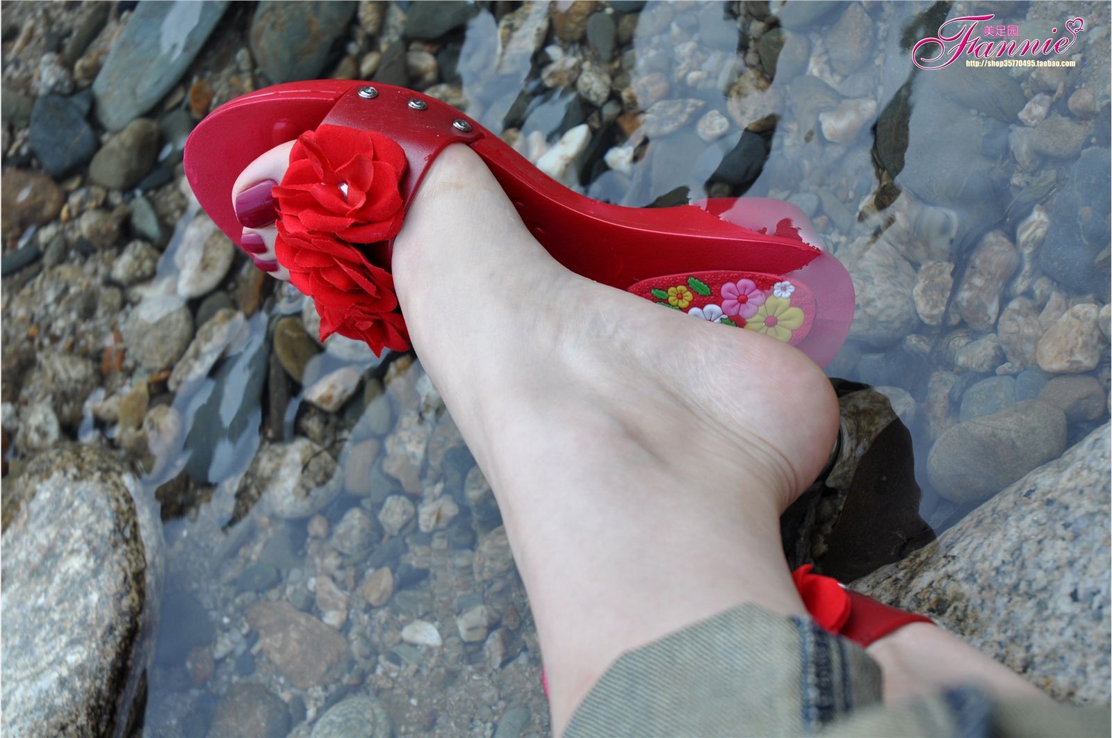 芬妮美足 阳光下的水舞 4