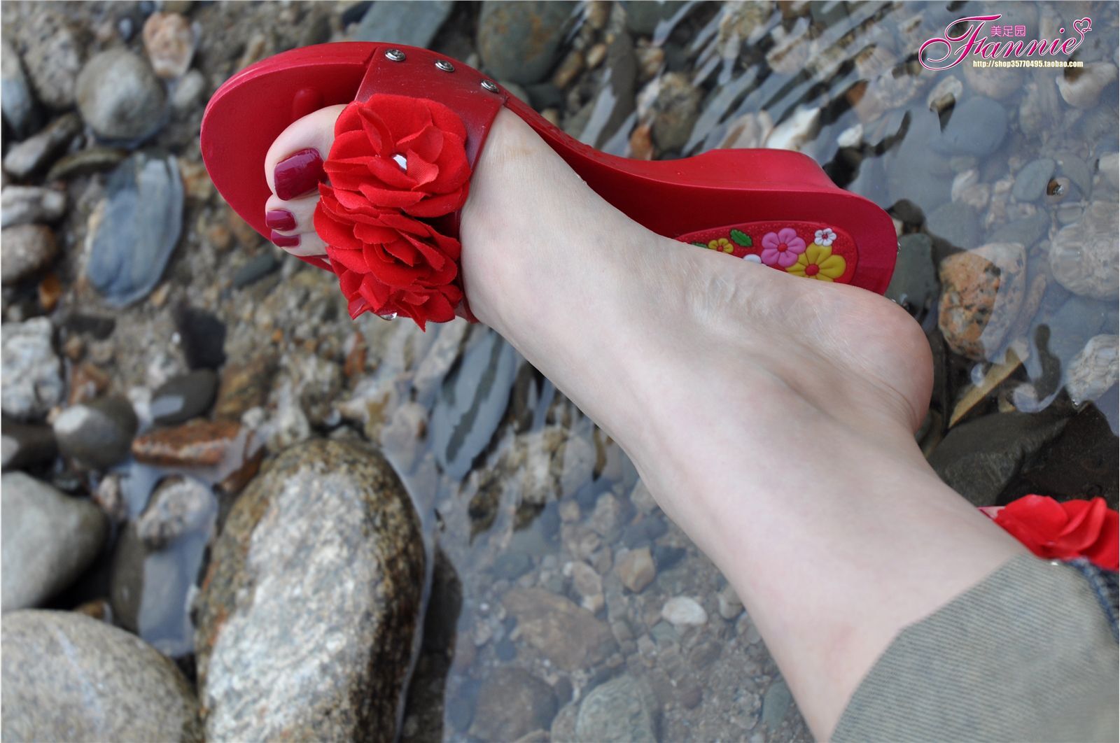 芬妮美足 阳光下的水舞 4