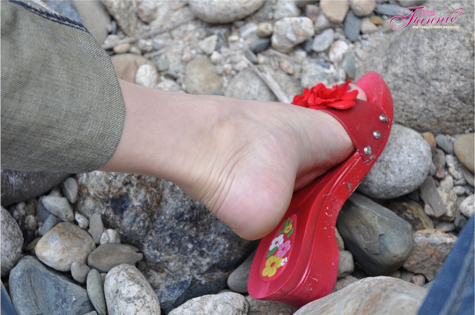 芬妮美足 阳光下的水舞 4