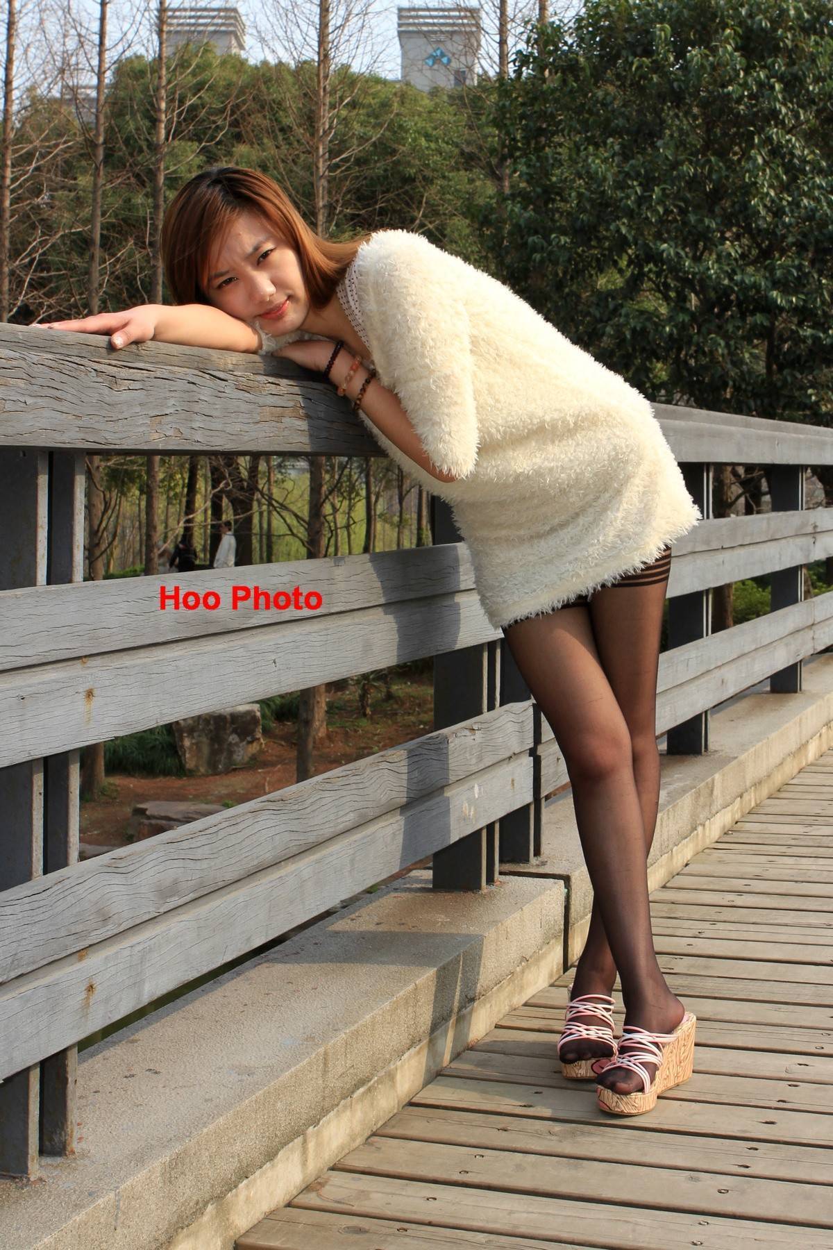 [户外街拍] 2013.09.04 外拍系列-漂亮的黑丝美女