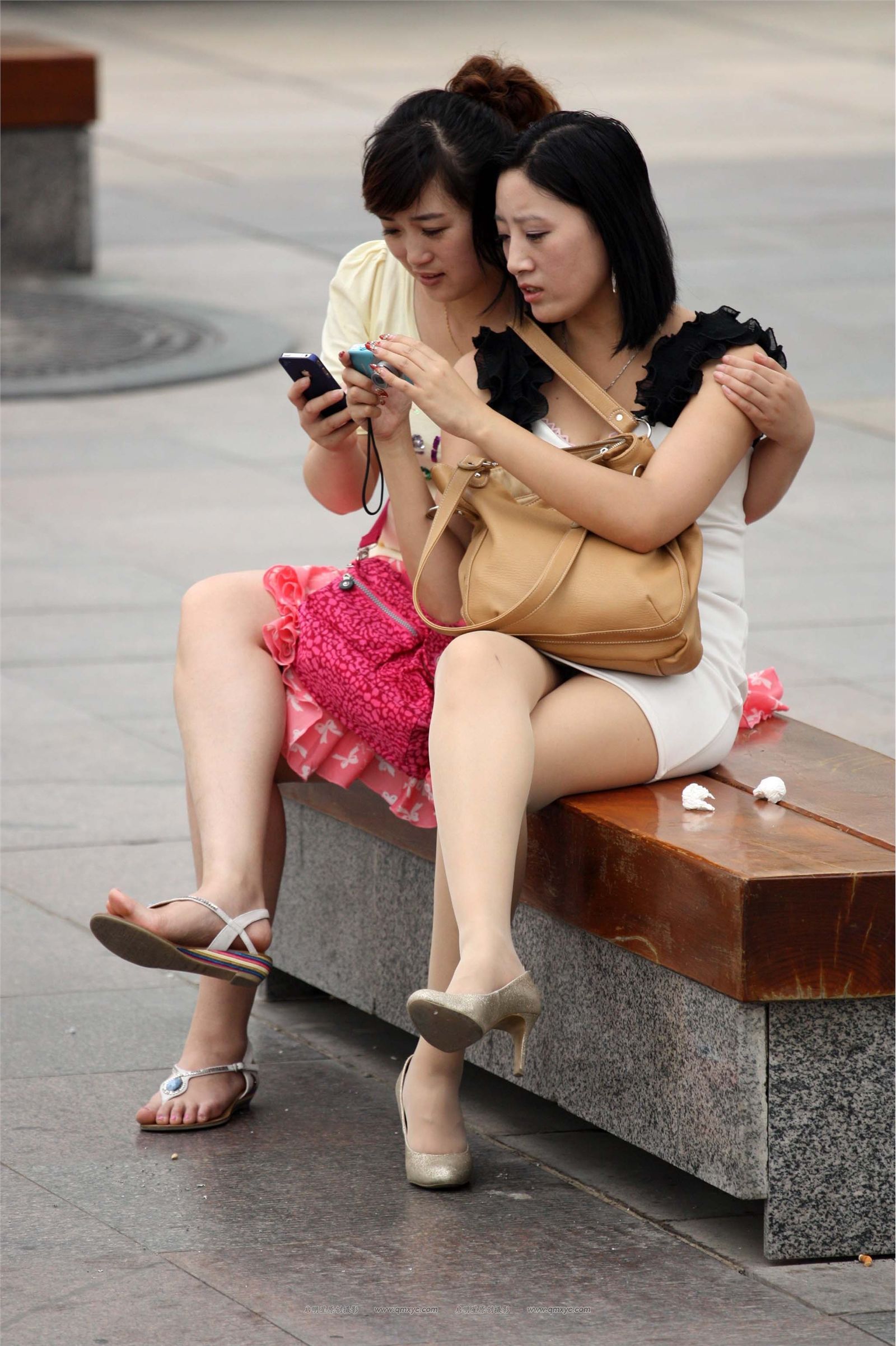 [户外街拍] 2013.12.06 公园里各种角度拍摄靓丽肉丝