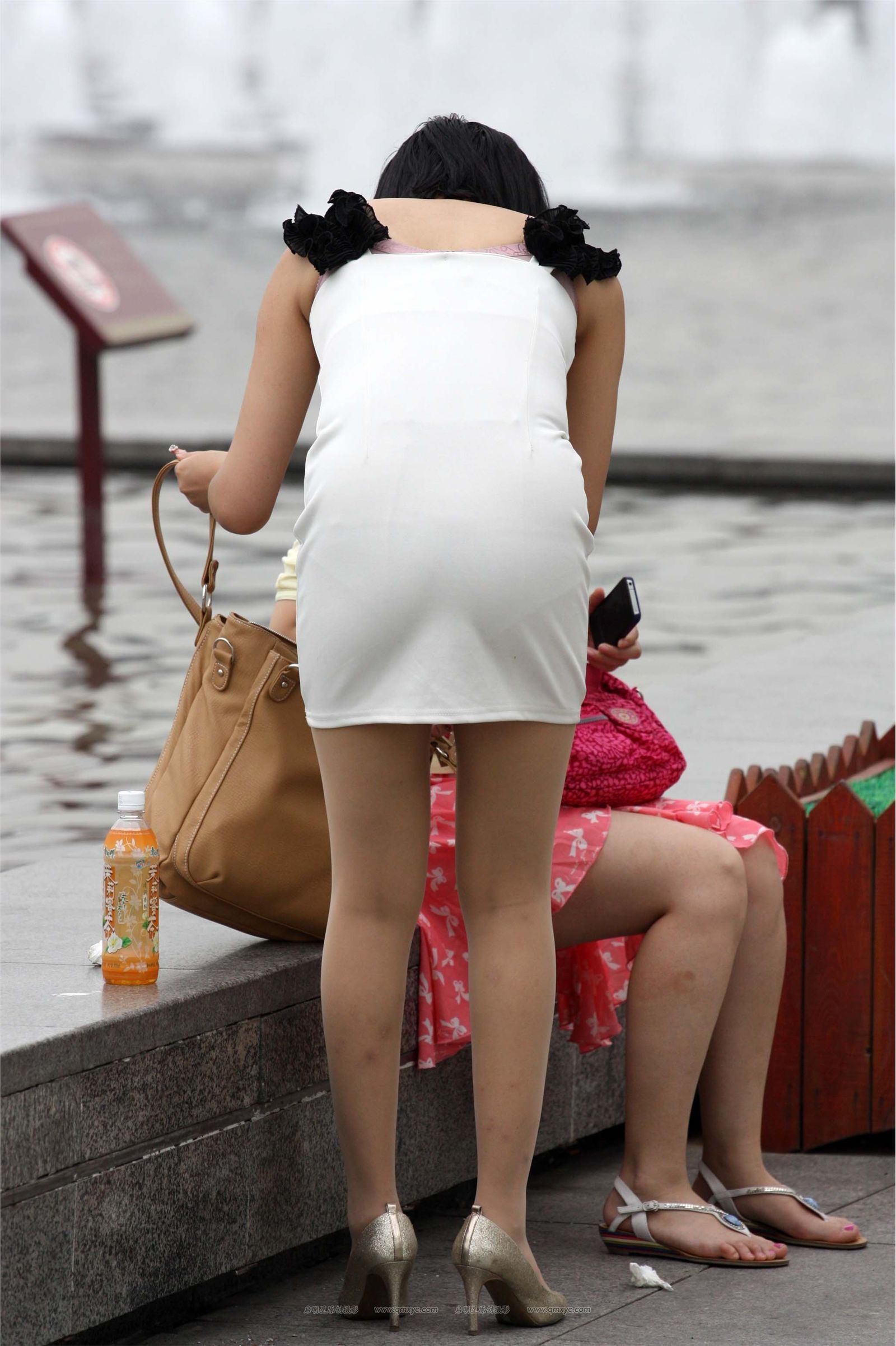 [户外街拍] 2013.12.06 公园里各种角度拍摄靓丽肉丝