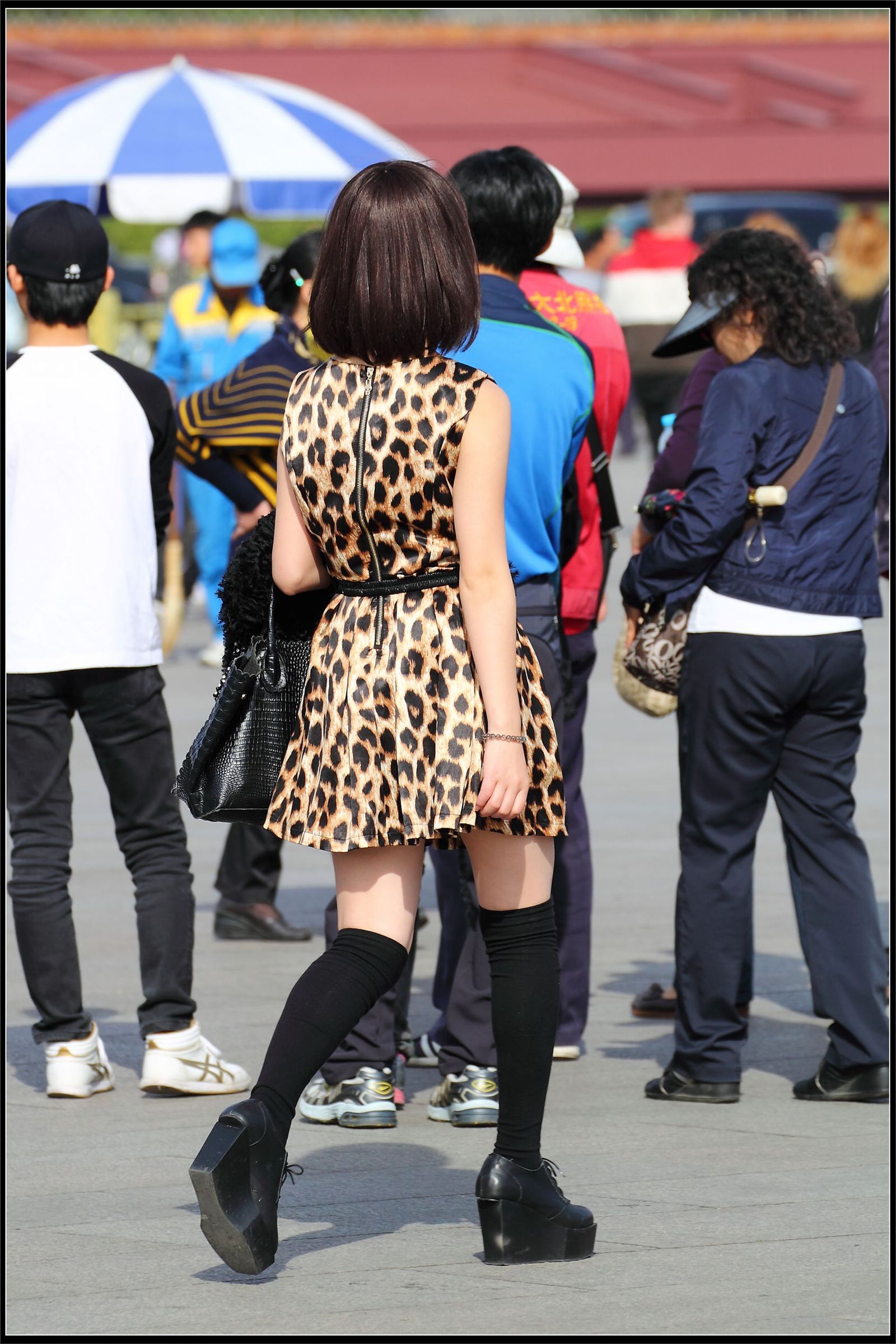 原创街拍丝袜美女054