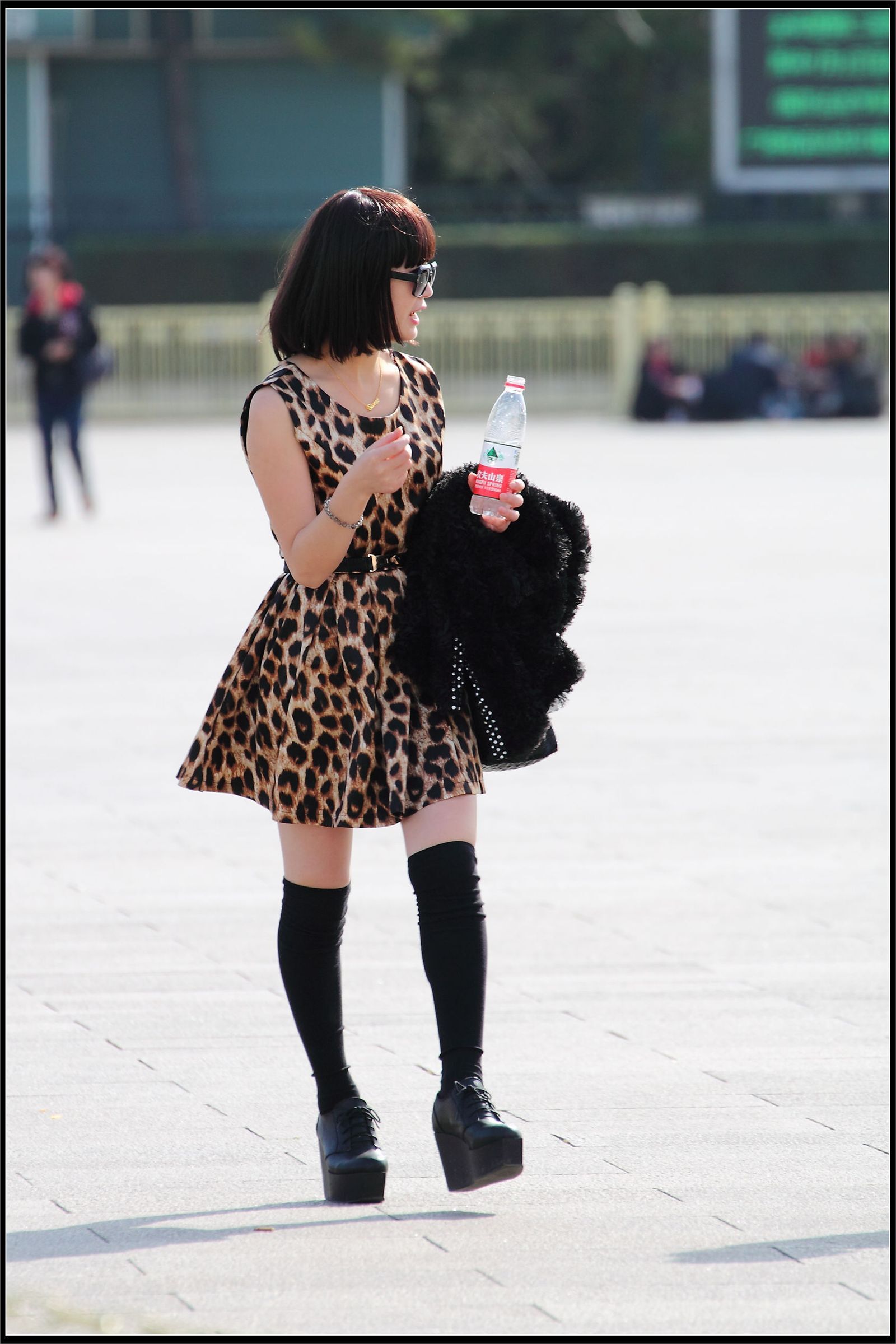 原创街拍丝袜美女054