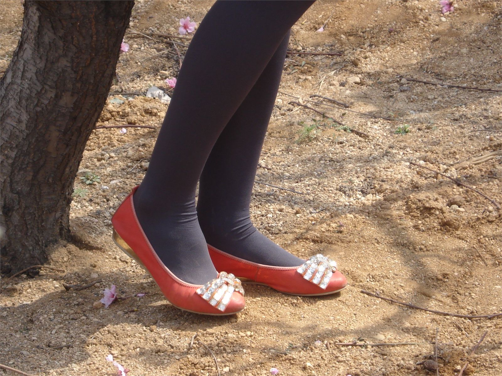 [户外街拍] 2013.09.02 桃花源丝袜美女