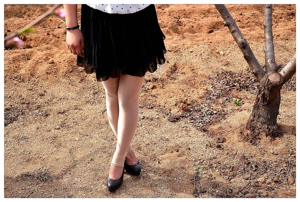 [户外街拍] 2013.09.03 桃花源丝袜写真