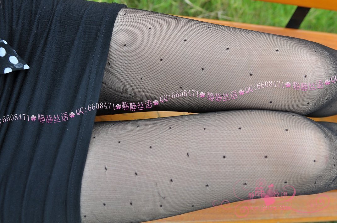 美腿静静丝语　Charnos魅力黑色小点　百搭紫花连裤袜