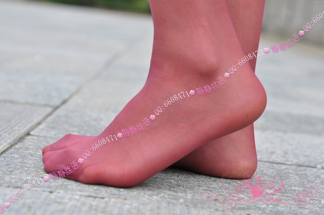 酒红色丝袜　静静丝语丝袜套图 超爽清新包芯丝连裤袜