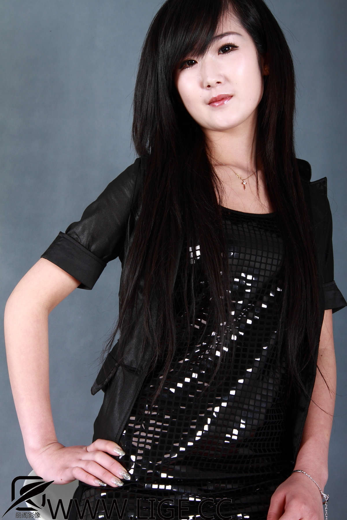 Lige丽阁影像 F-No.007 虹虹 制服肉丝美女图片