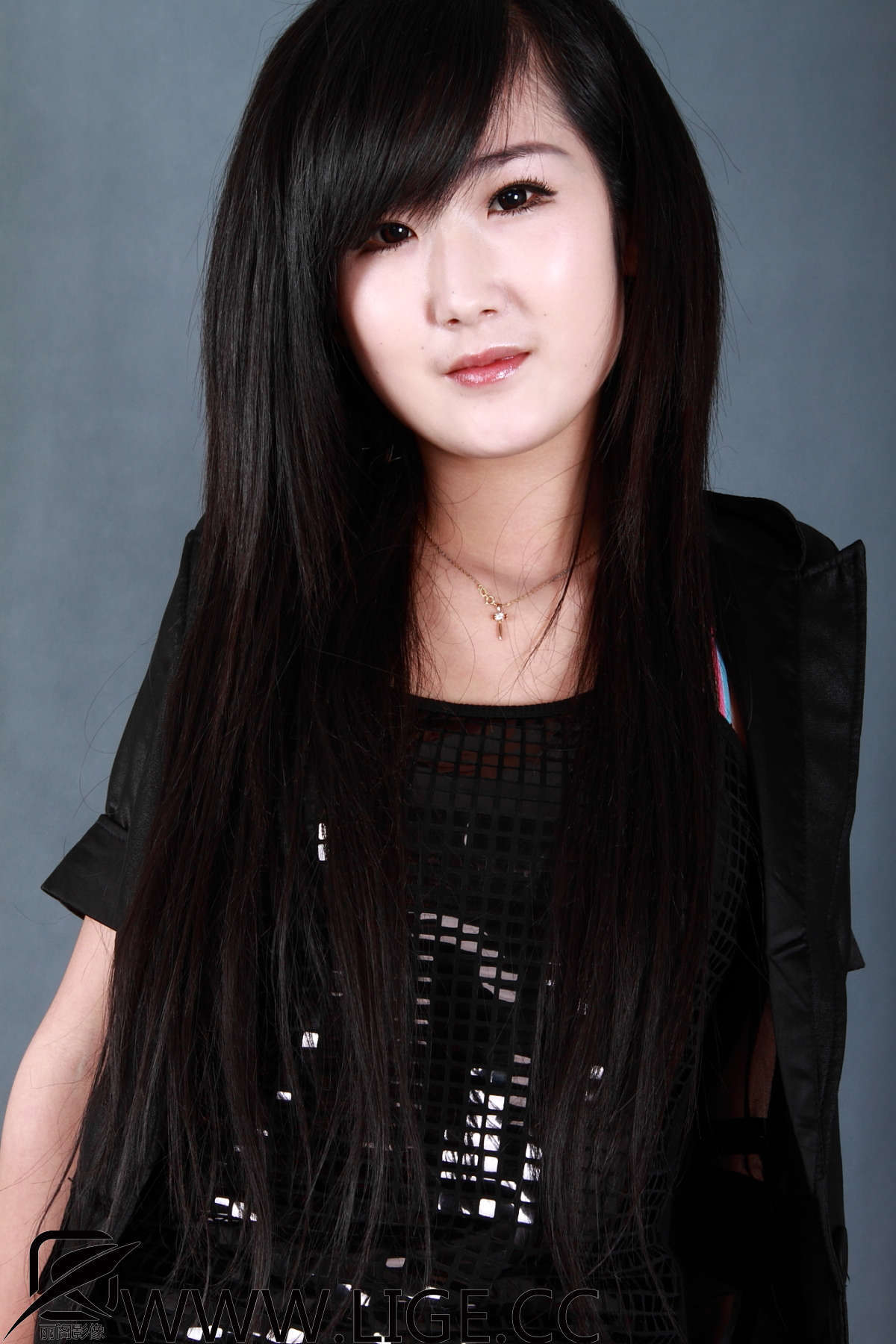 Lige丽阁影像 F-No.007 虹虹 制服肉丝美女图片