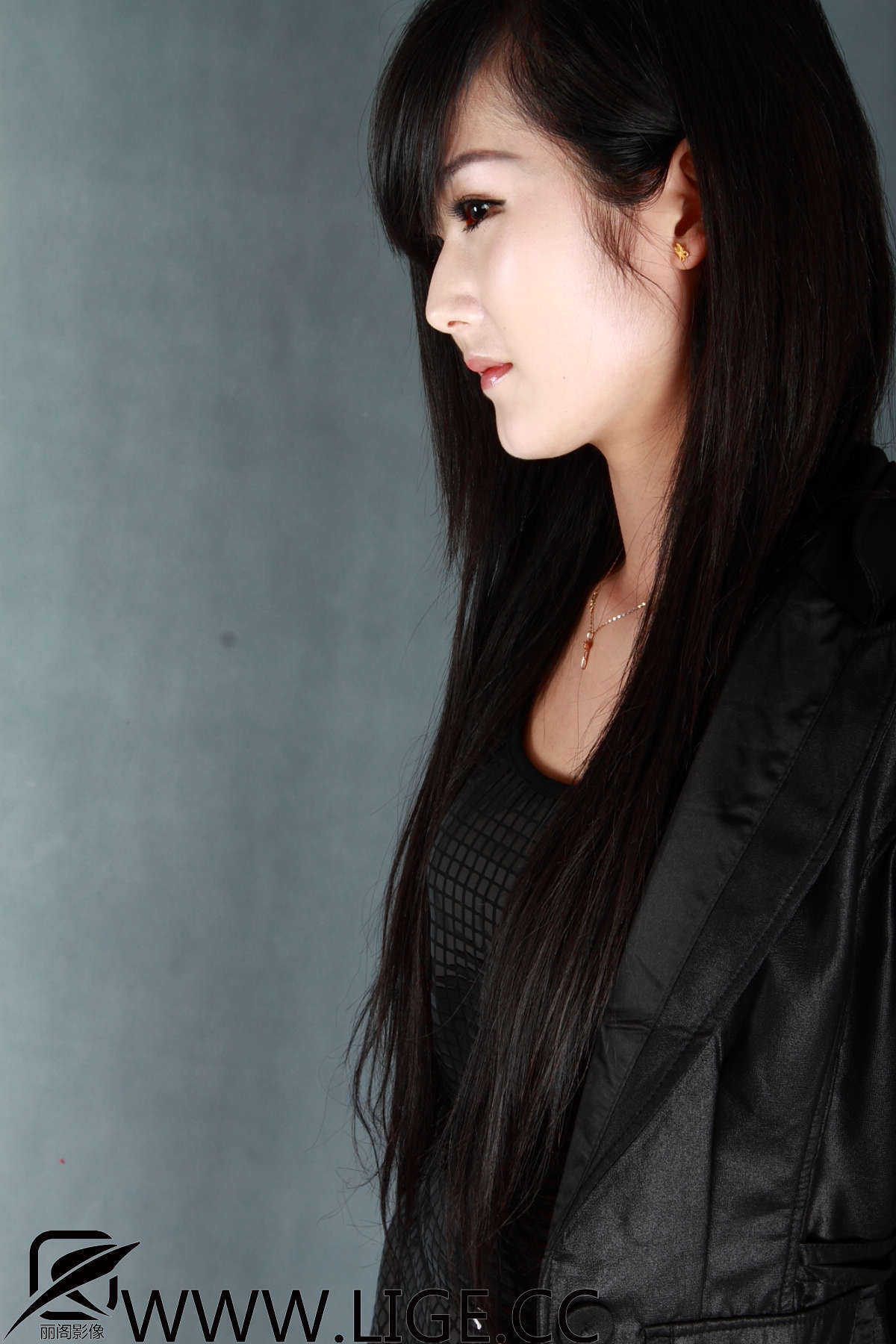 Lige丽阁影像 F-No.007 虹虹 制服肉丝美女图片